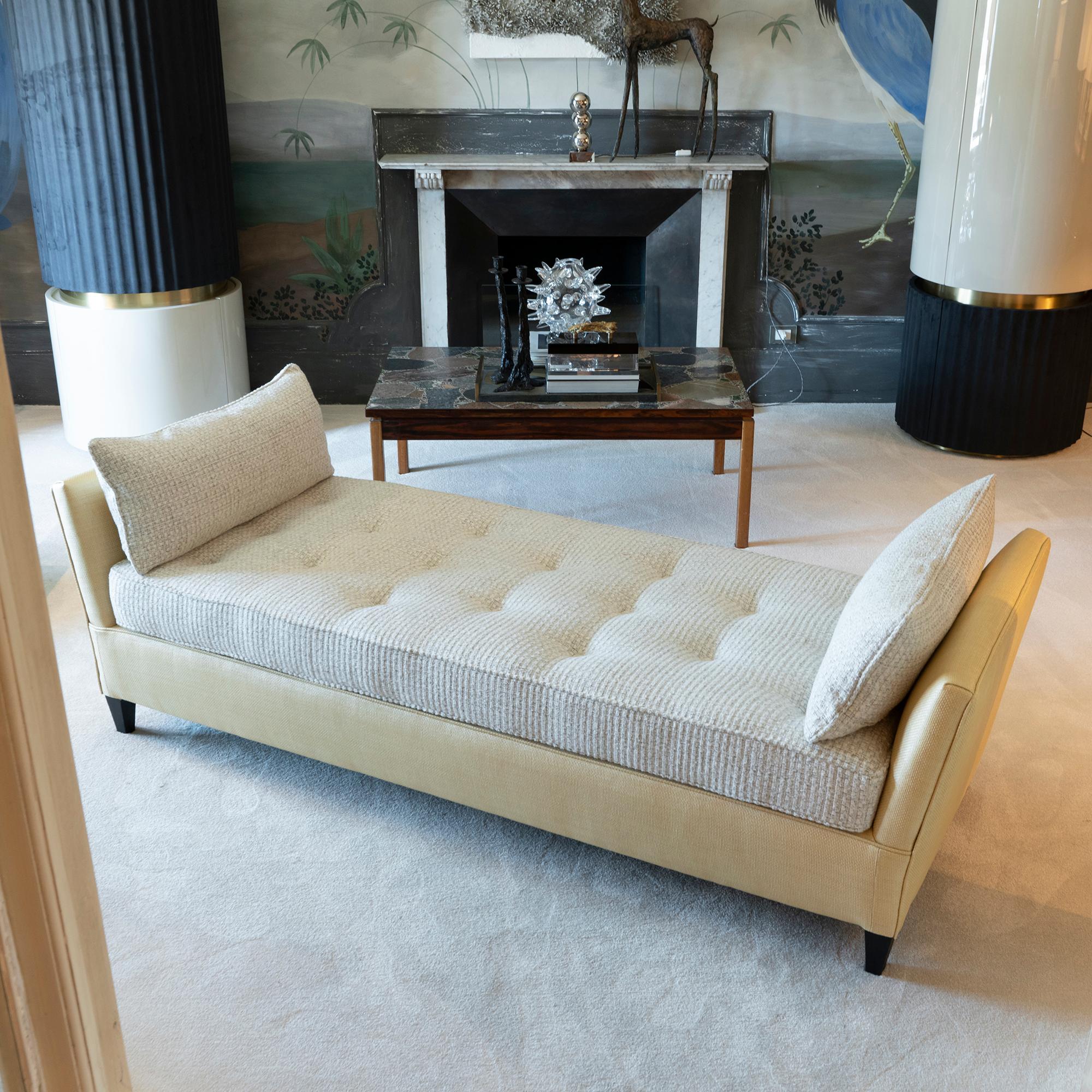 1950s Italian Daybed in Raffia and Chanel Woven Fabric, Wood Details 2