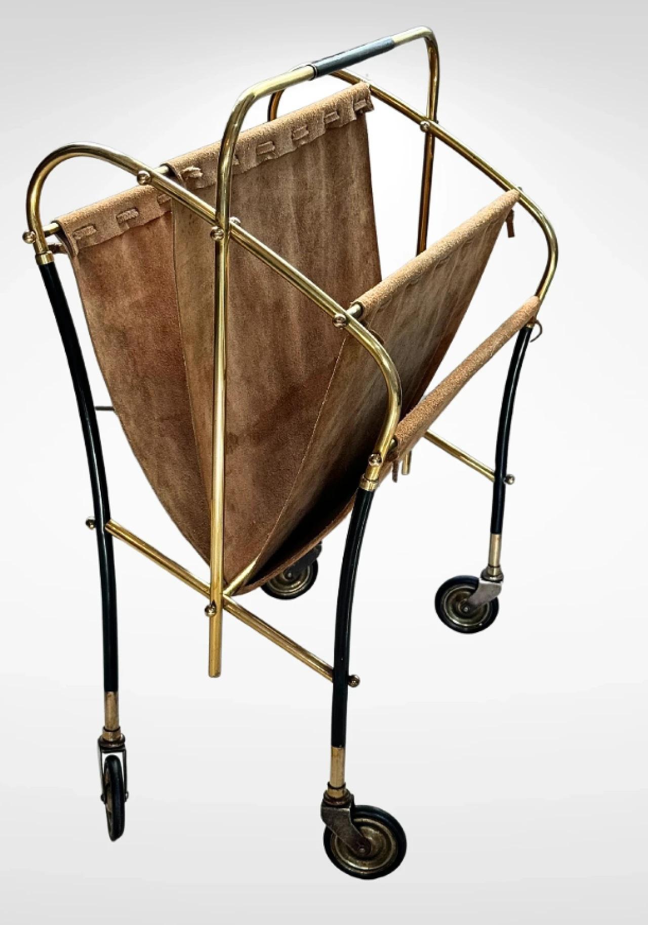 Italiano Portariviste su ruote in ottone e pelle di design italiano degli anni '50 in vendita