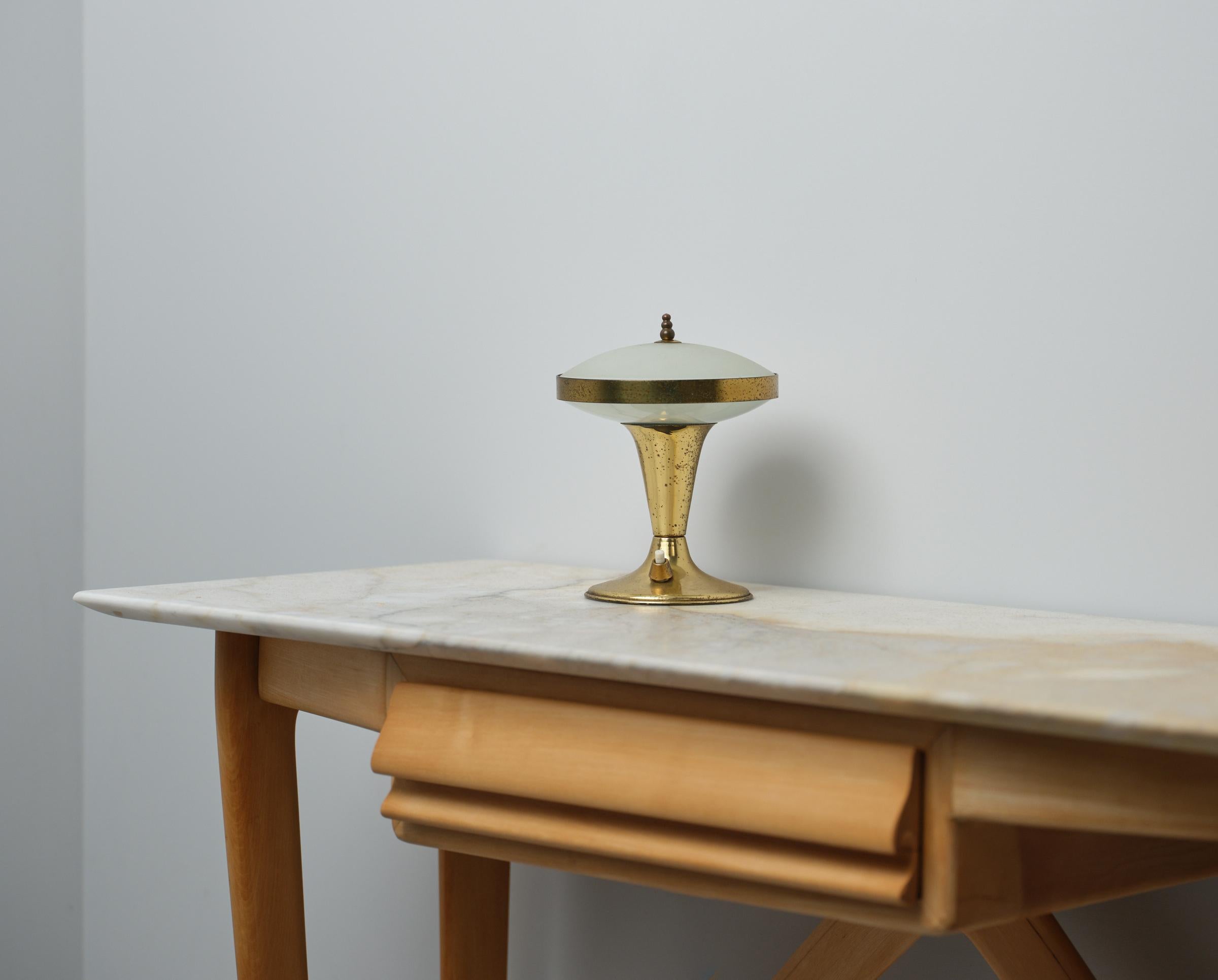 Mid-Century Modern 1950s Italian Design Brass Table Lamp  For Sale