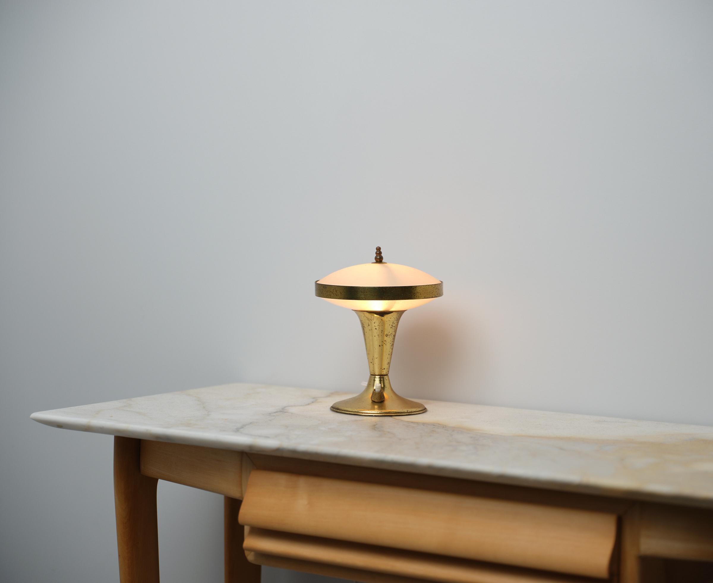 1950s Italian Design Brass Table Lamp  In Good Condition For Sale In Rome, IT