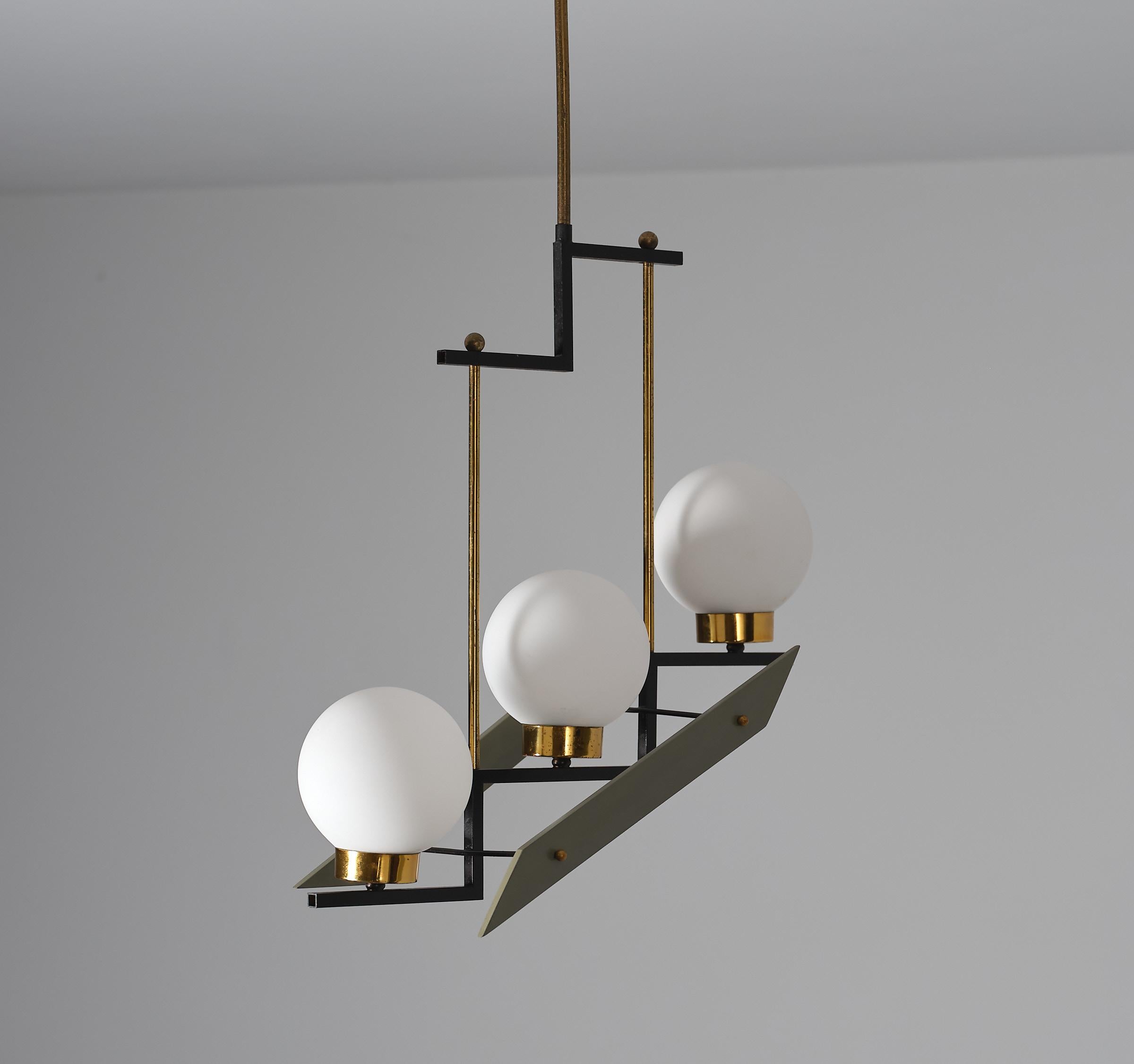 1950s Italian Design Chandelier - Elegant Modernity with Three Lights For Sale 3