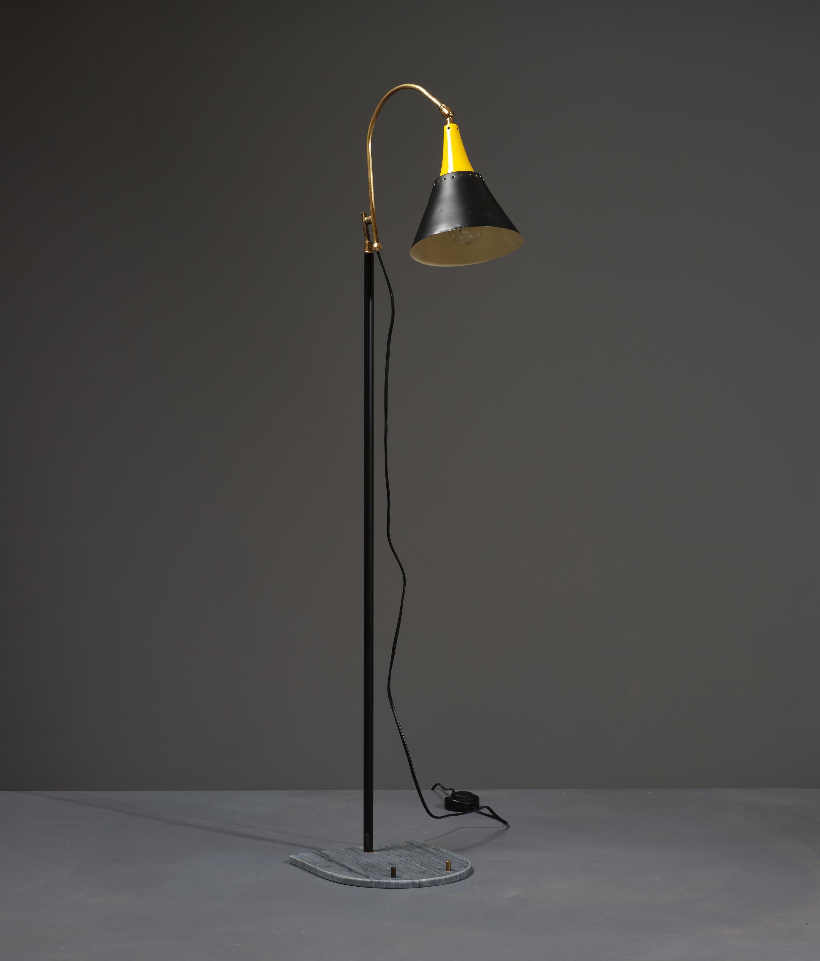 Mid-Century Modern 1950s Italian Design Floor Lamp - Enamel Metal Shade, Brass Accents For Sale