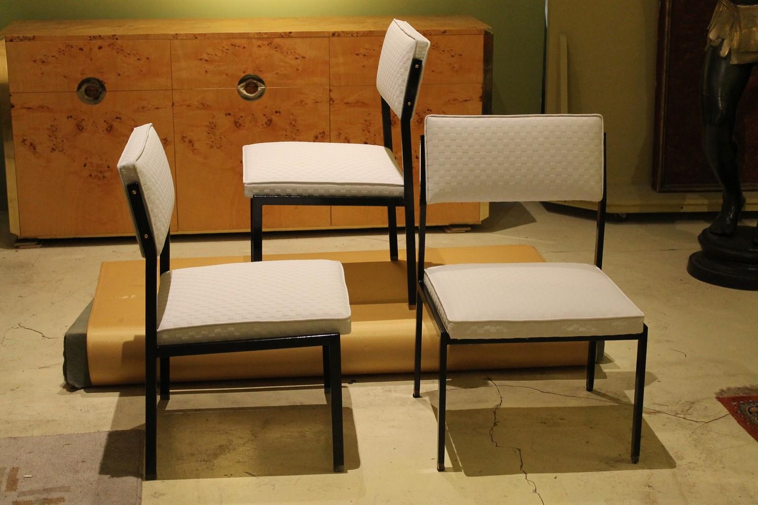 Upholstery 1950s Italian Design Low Lounge Chairs Black Iron Frame and Ice White Upholster For Sale