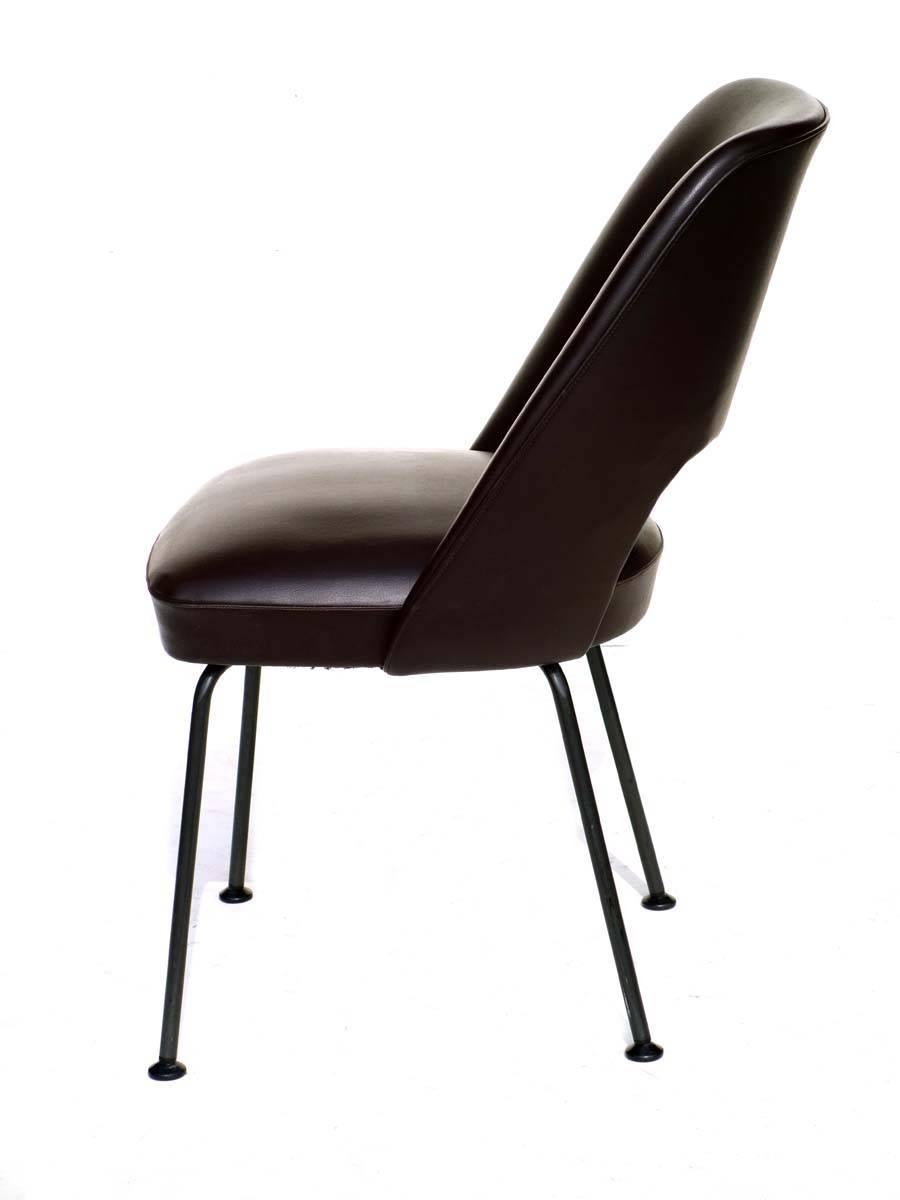 Paire de fauteuils de salon marron de design italien du milieu du siècle dernier, années 1950 Excellent état - En vente à Brescia, IT