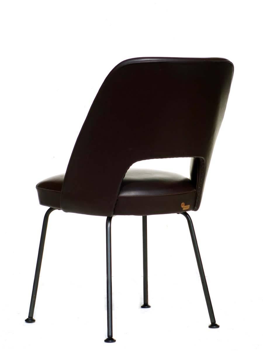 Milieu du XXe siècle Paire de fauteuils de salon marron de design italien du milieu du siècle dernier, années 1950 en vente