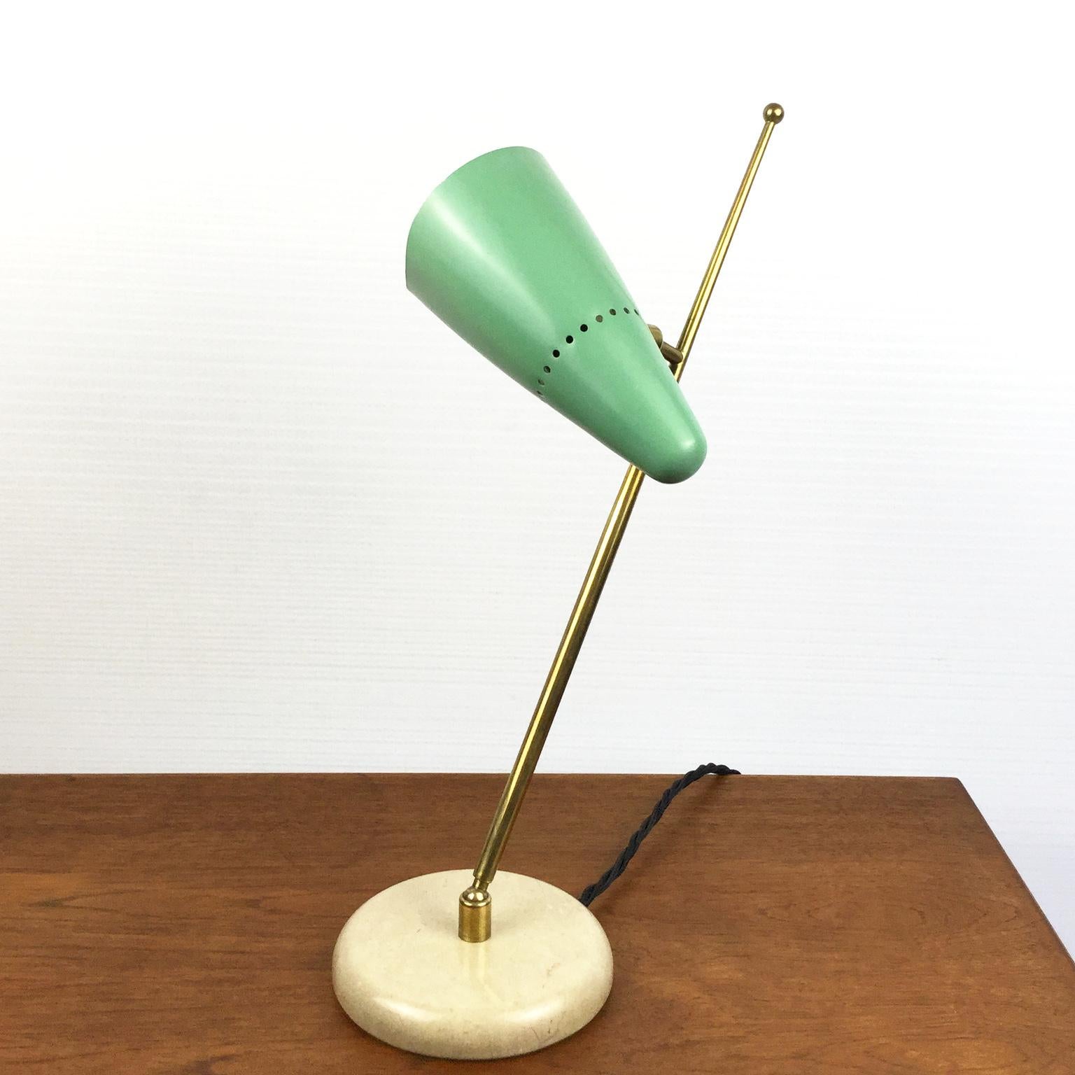 Carved 1950s Italian Green and Brass Table Lamp Attributed to Stilnovo