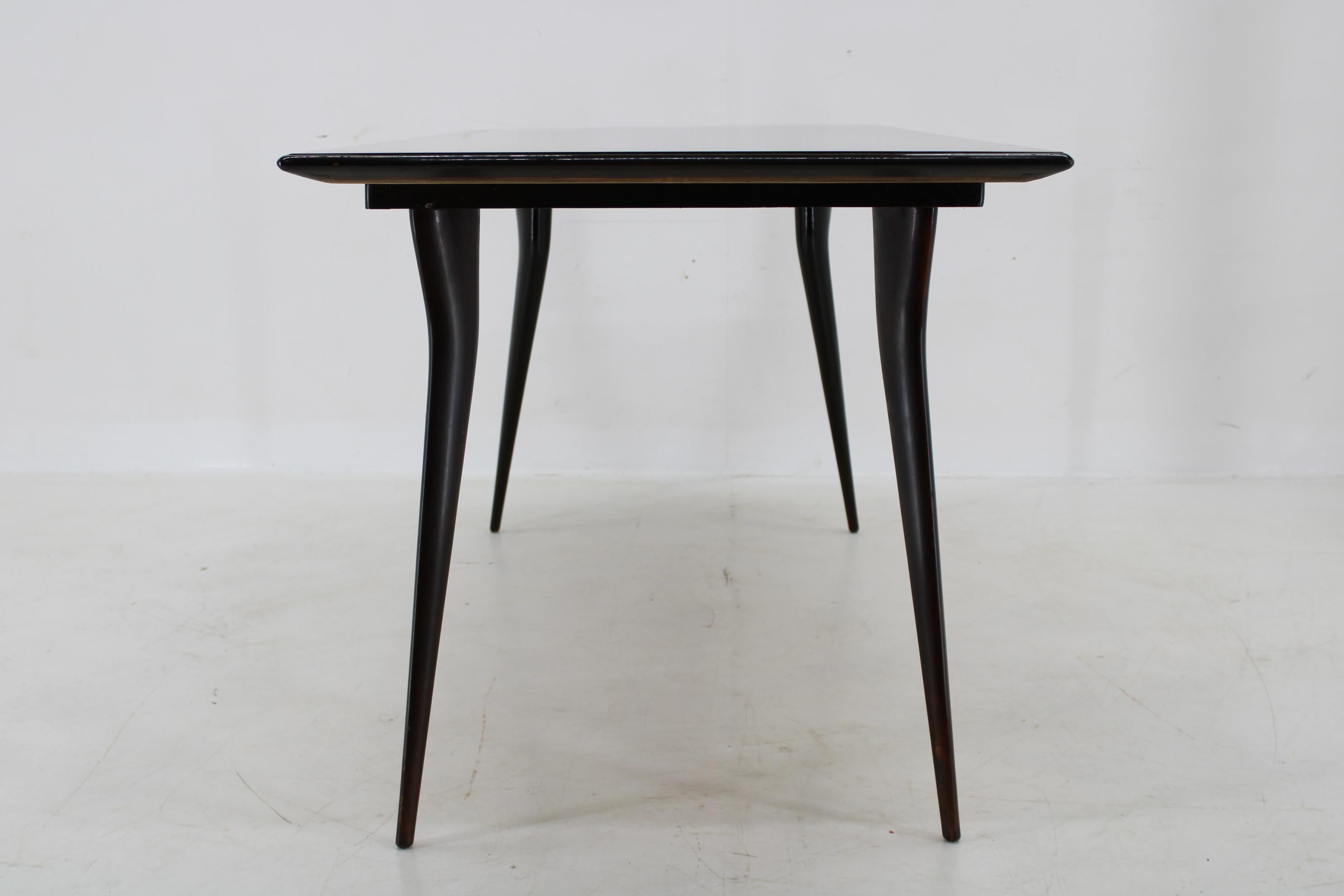 1950s Italian Dining Table in Ico Parisi Style with Glass Top In Good Condition For Sale In Praha, CZ