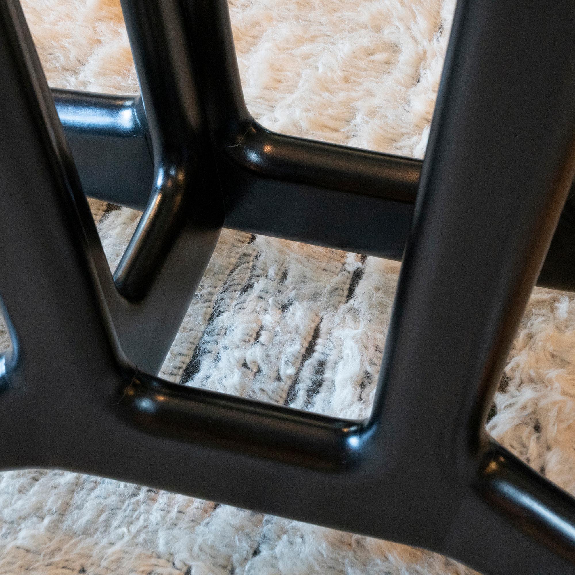 1950s Italian Ebonized Cherry Wood Dining Table in the Style of Carlo Mollino 5