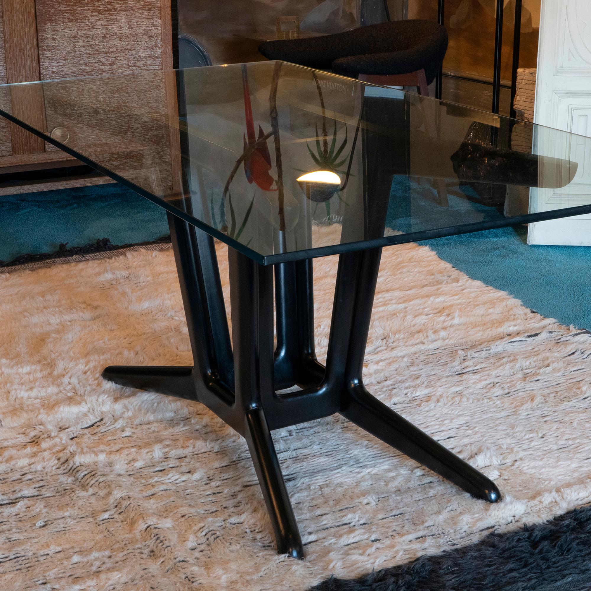 1950s Italian Ebonized Cherry Wood Dining Table in the Style of Carlo Mollino In Excellent Condition In Firenze, IT