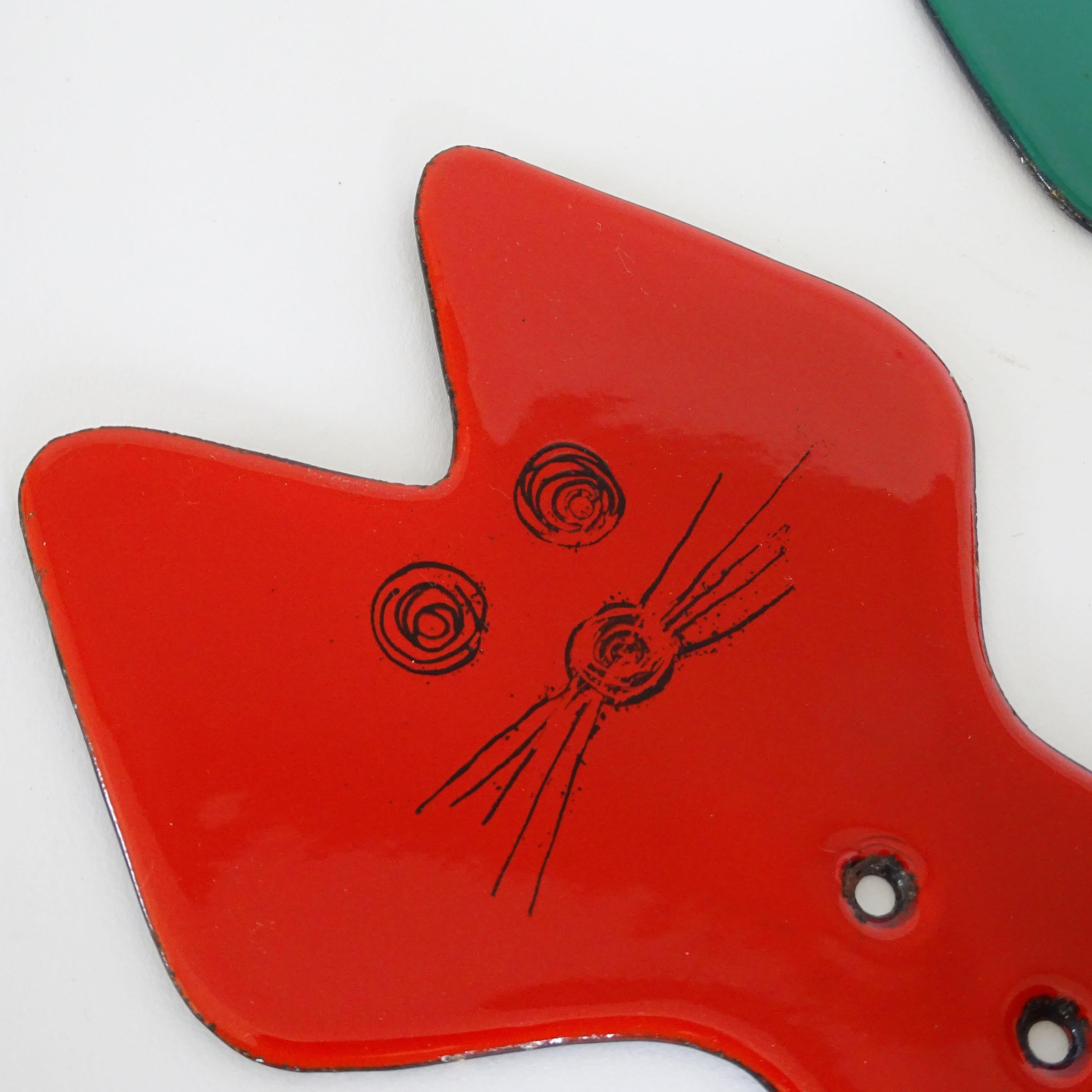 1950s Italian enamel and wood Cat shaped wall coat hangers In Excellent Condition For Sale In Milan, IT