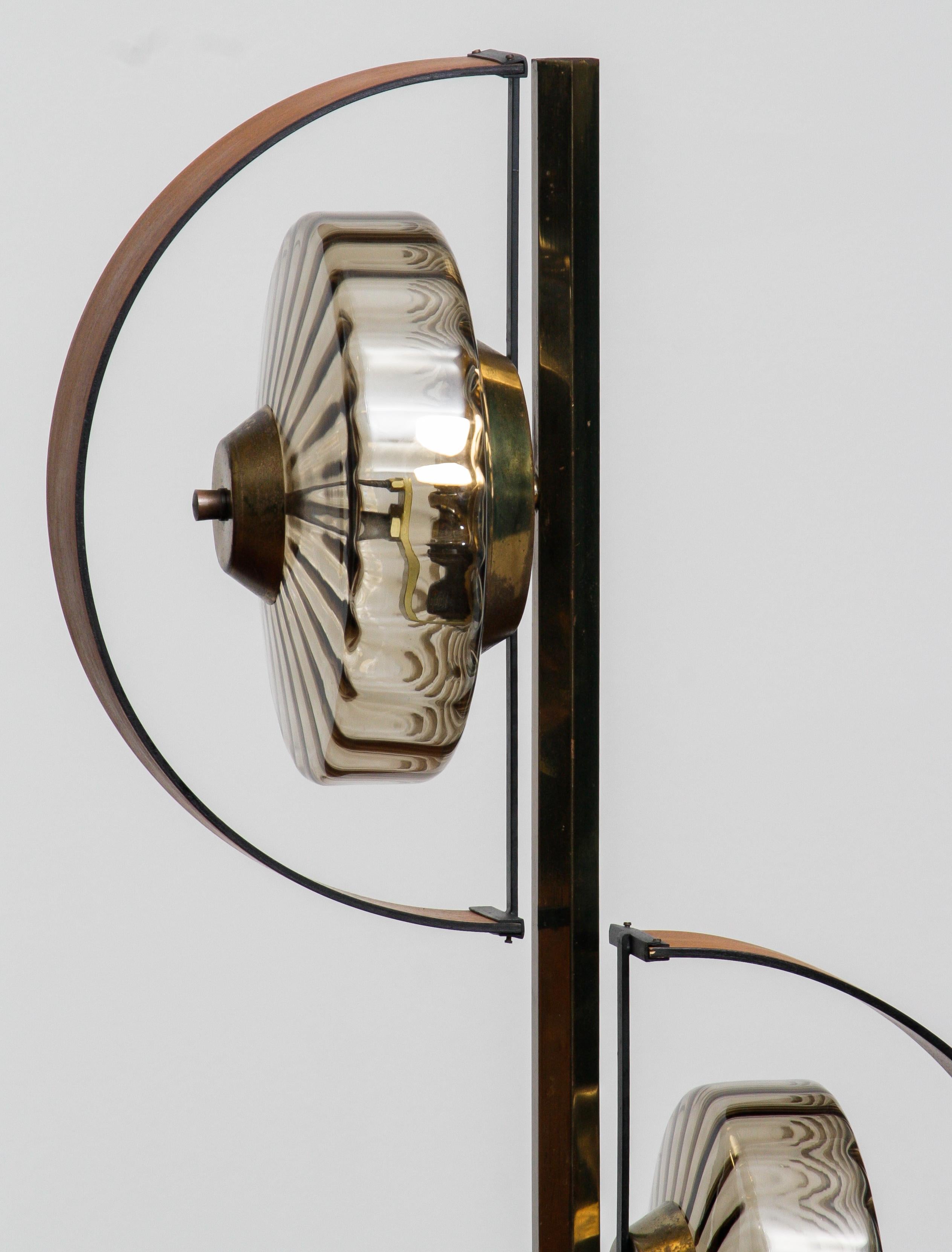 1950s Italian Floor Lamp Made in Brass and Teak with Smoked Glass Shades In Good Condition In Silvolde, Gelderland