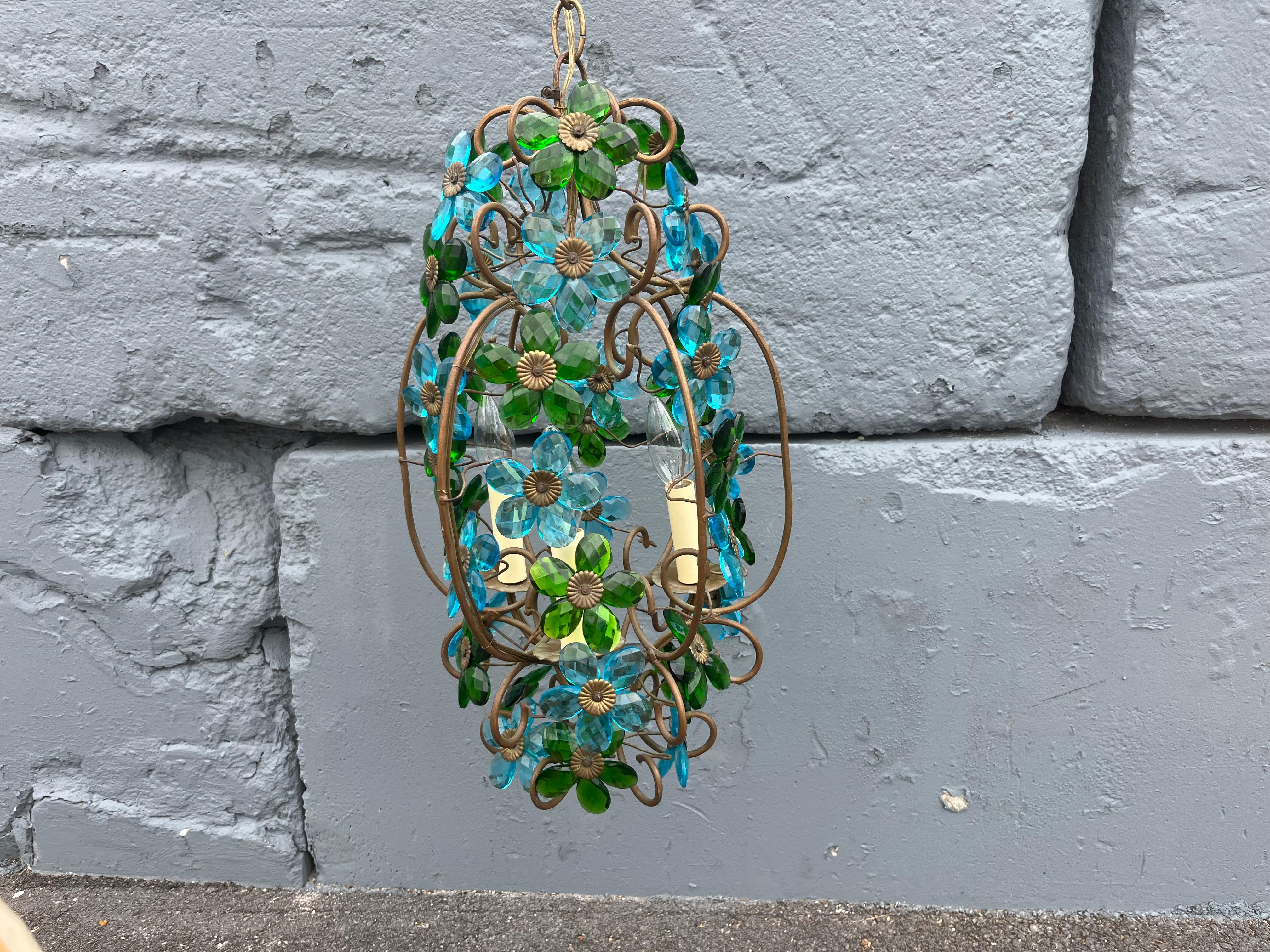 Métal Lustre italien des années 1950 en verre à fleurs, pendentif, laiton, Murano en vente