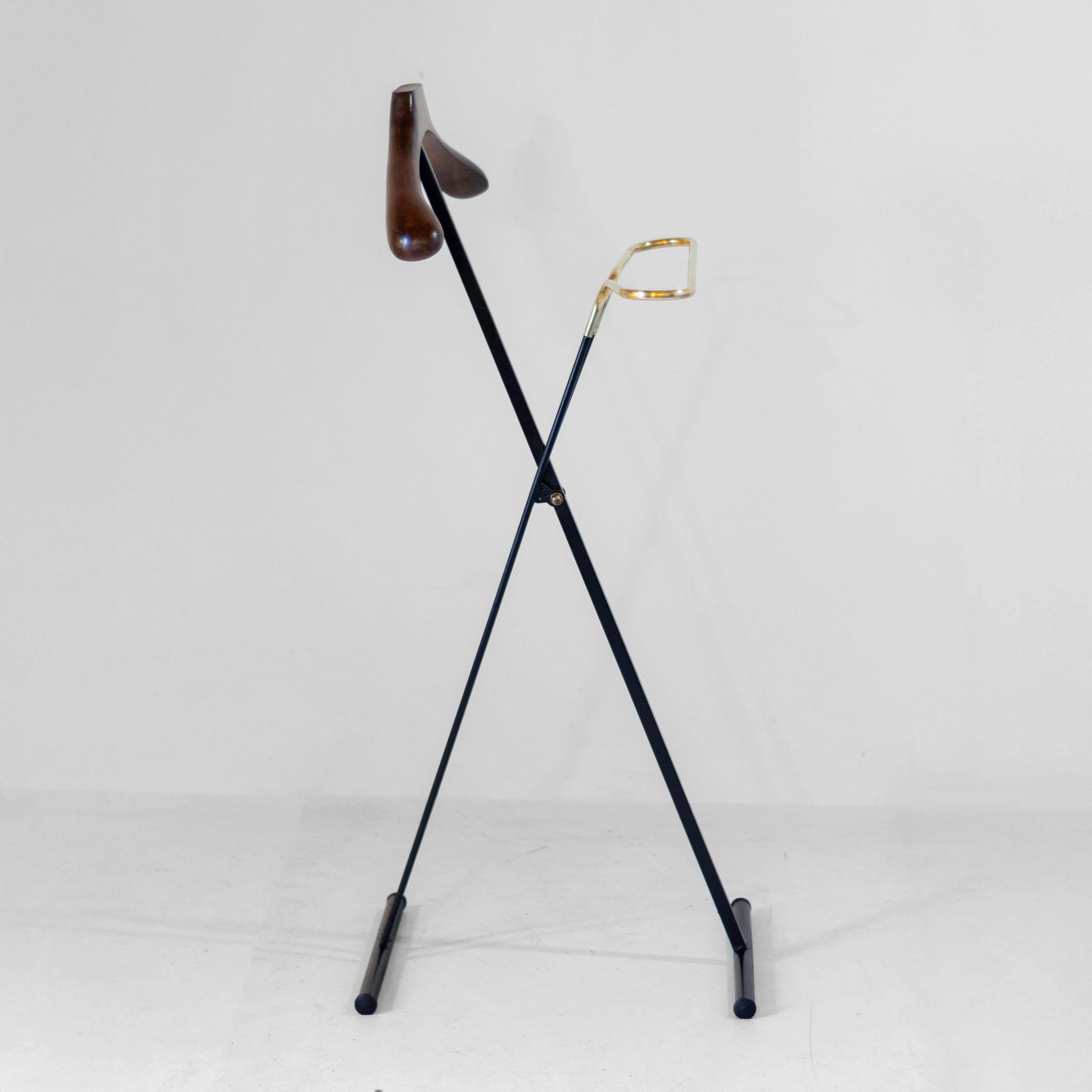 Mid-Century Modern 1950s Italian Folding Valet Stand in Beech, Iron and Brass by Fratelli Reguitti For Sale