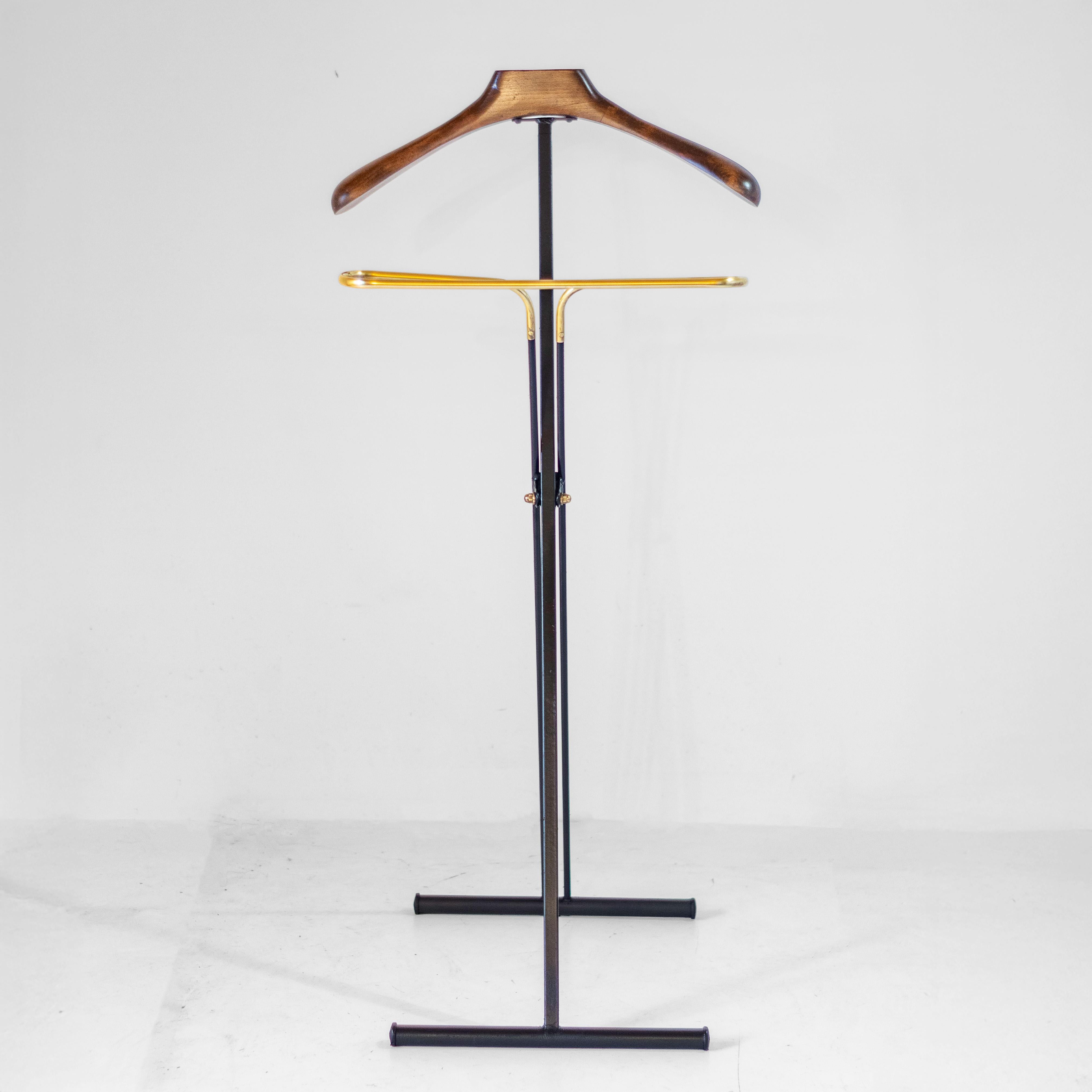 Mid-20th Century 1950s Italian Folding Valet Stand in Beech, Iron and Brass by Fratelli Reguitti For Sale