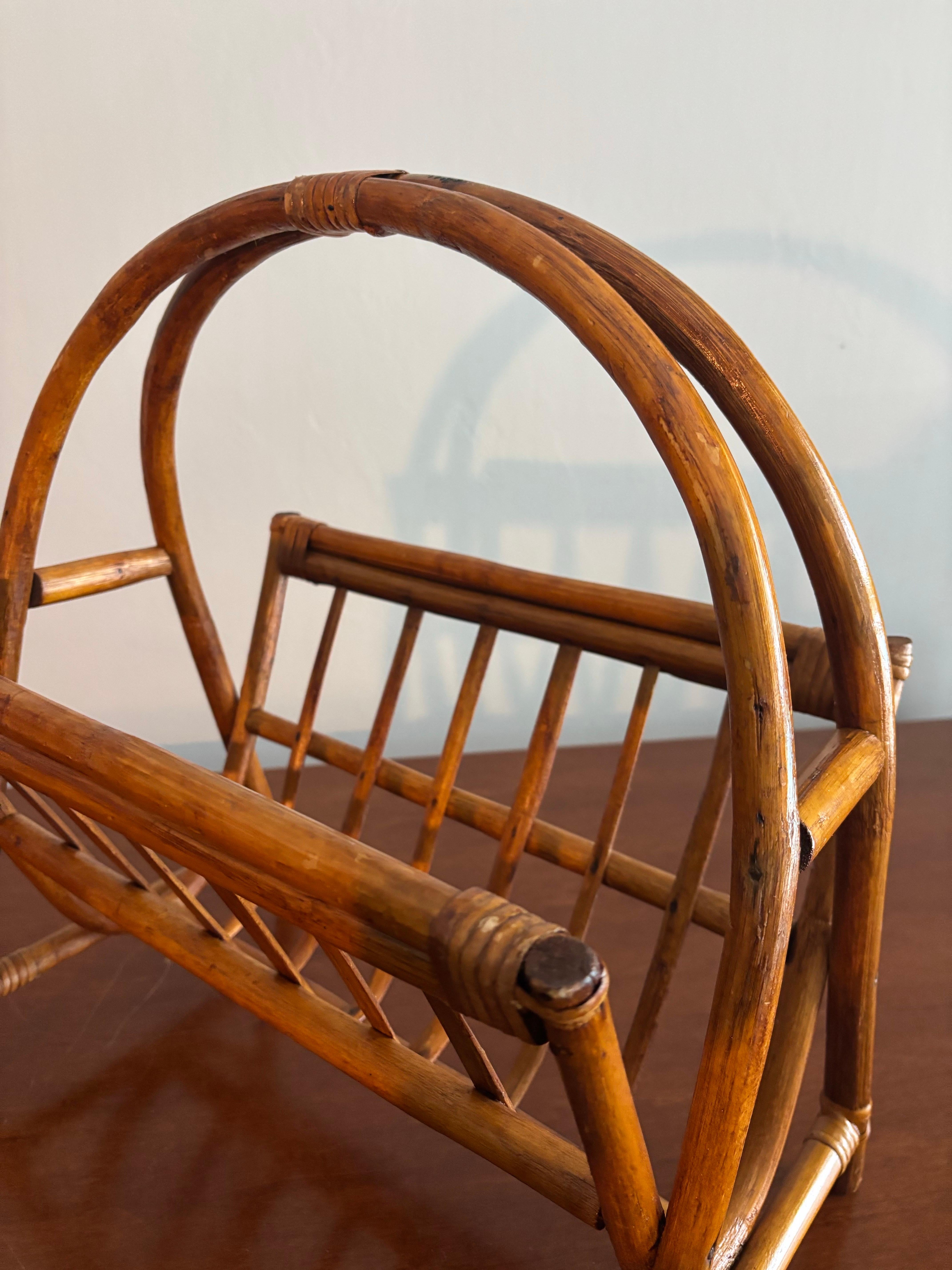 20ième siècle Porte-revues en bambou et rotin, style Franco Albini, Italie, Riviera française, années 1950 en vente