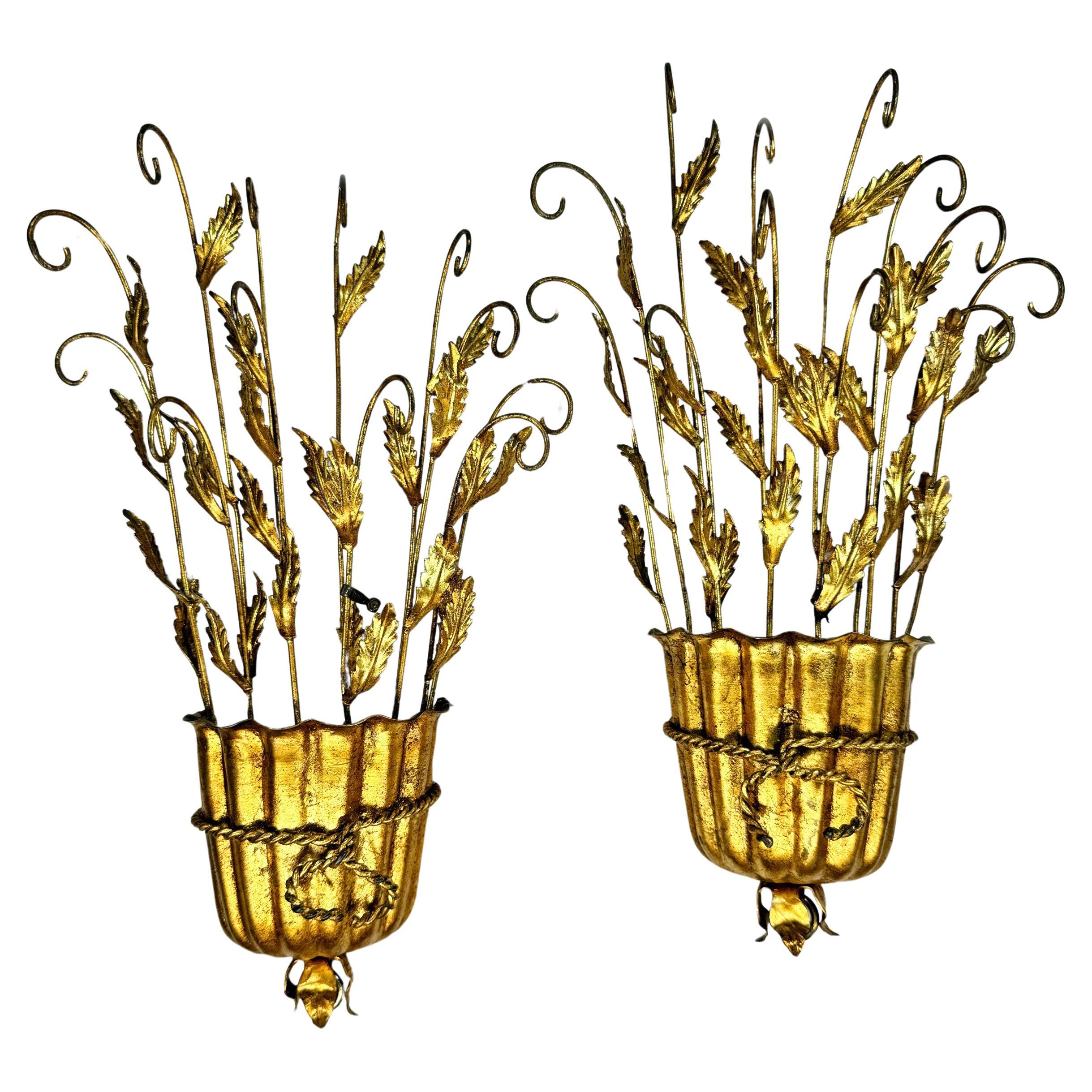 Lights italiennes des années 1950 à feuilles et volutes dorées