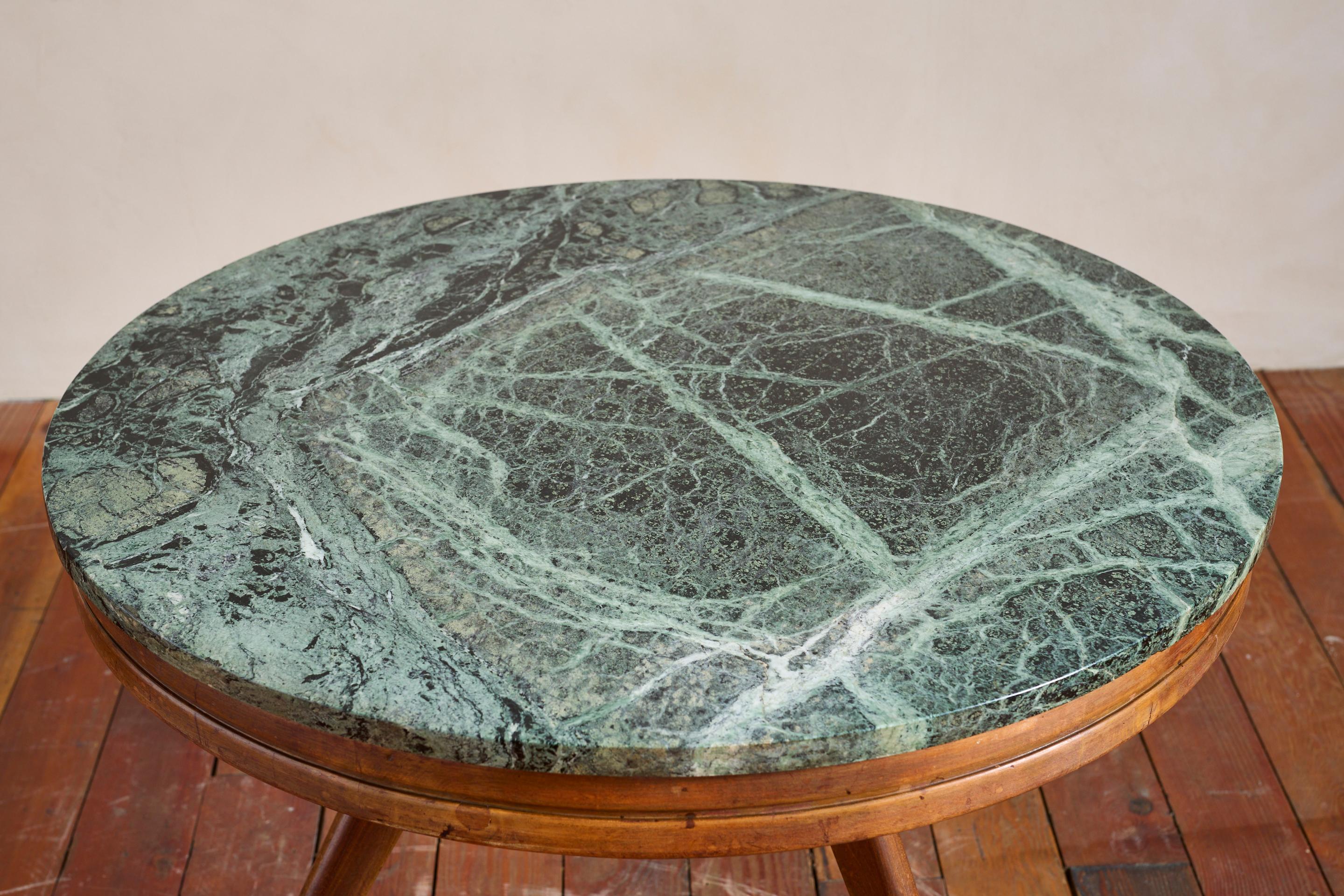 Table italienne en marbre vert des années 1950 Bon état - En vente à Beverly Hills, CA
