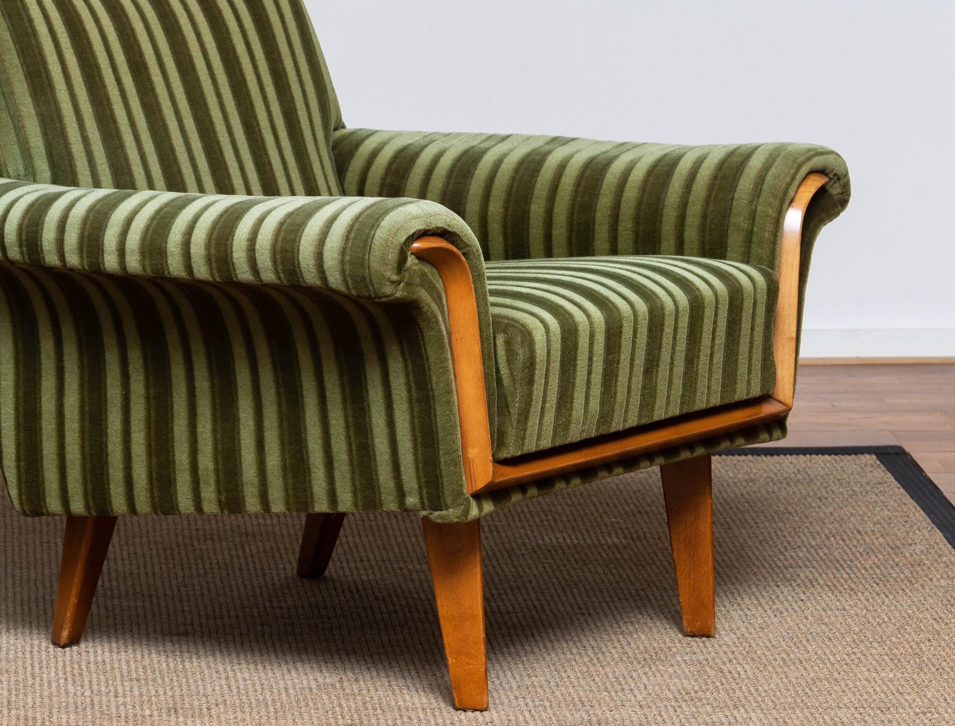 Mid-20th Century 1950s Italian Green Striped Velvet Lounge / Easy / Club Chair with Beech Details