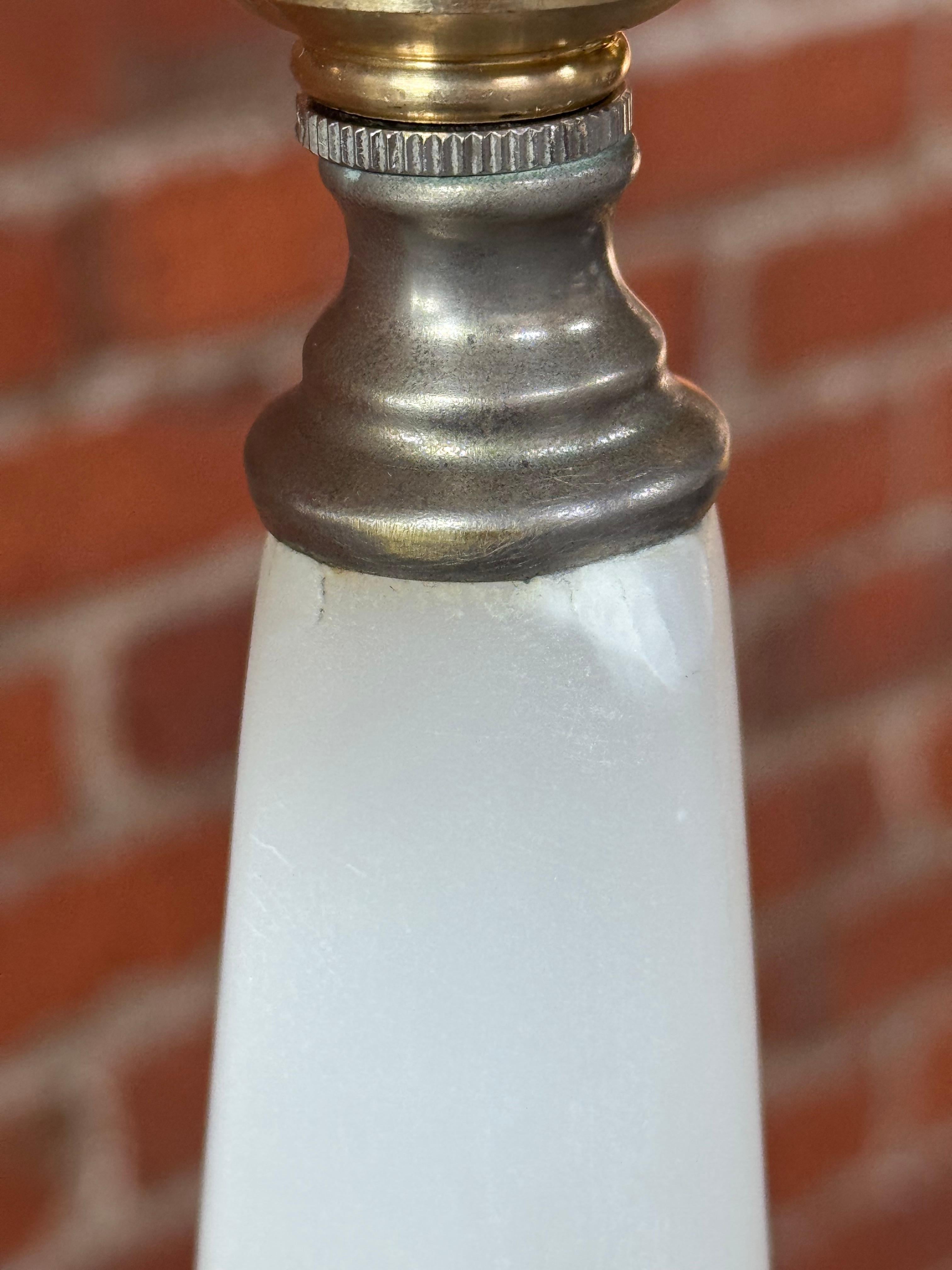 Lampe de table italienne des années 1950 en marbre et albâtre abstraits sculptés à la main en vente 4