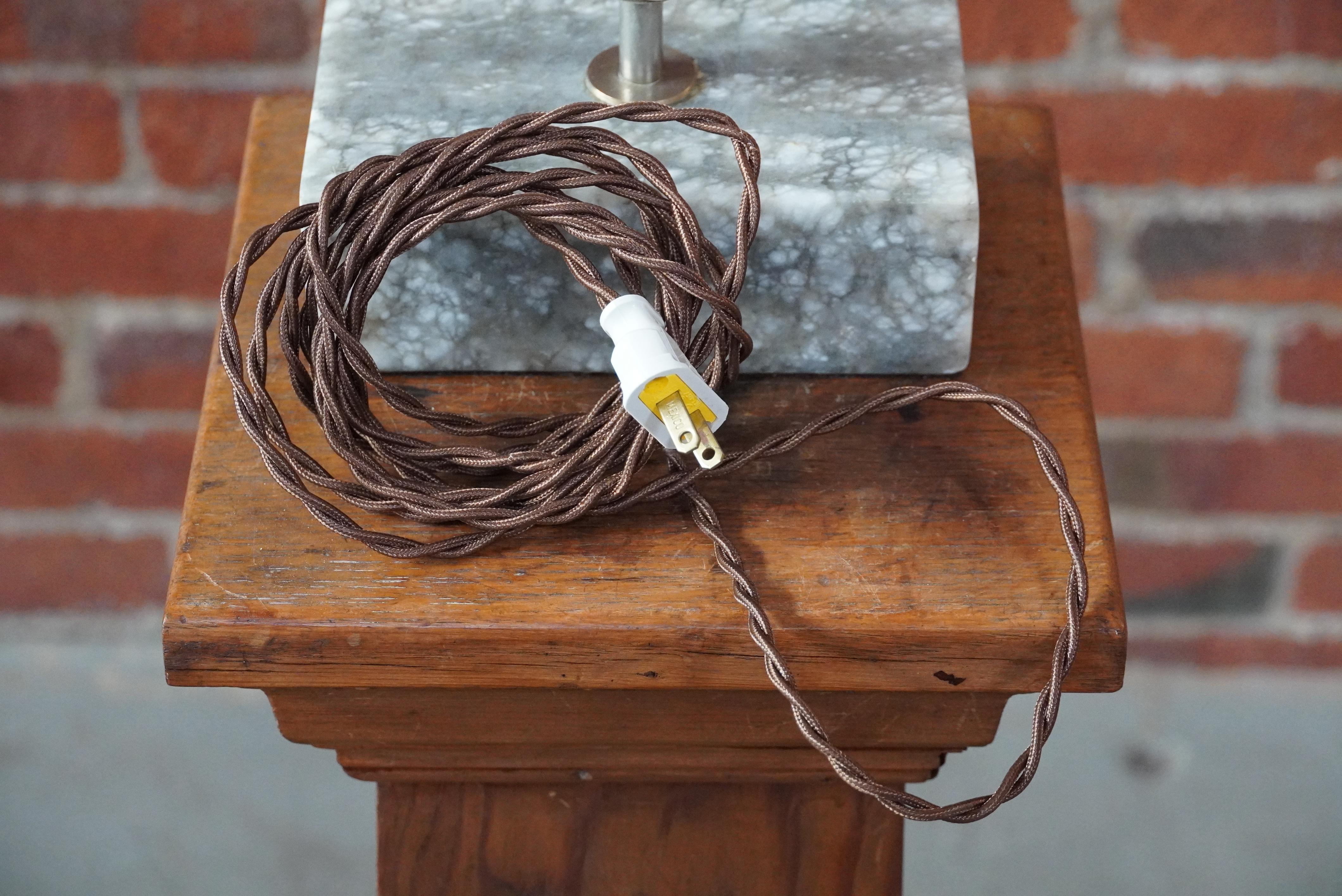 Lampe de table italienne des années 1950 en marbre et albâtre abstraits sculptés à la main en vente 2