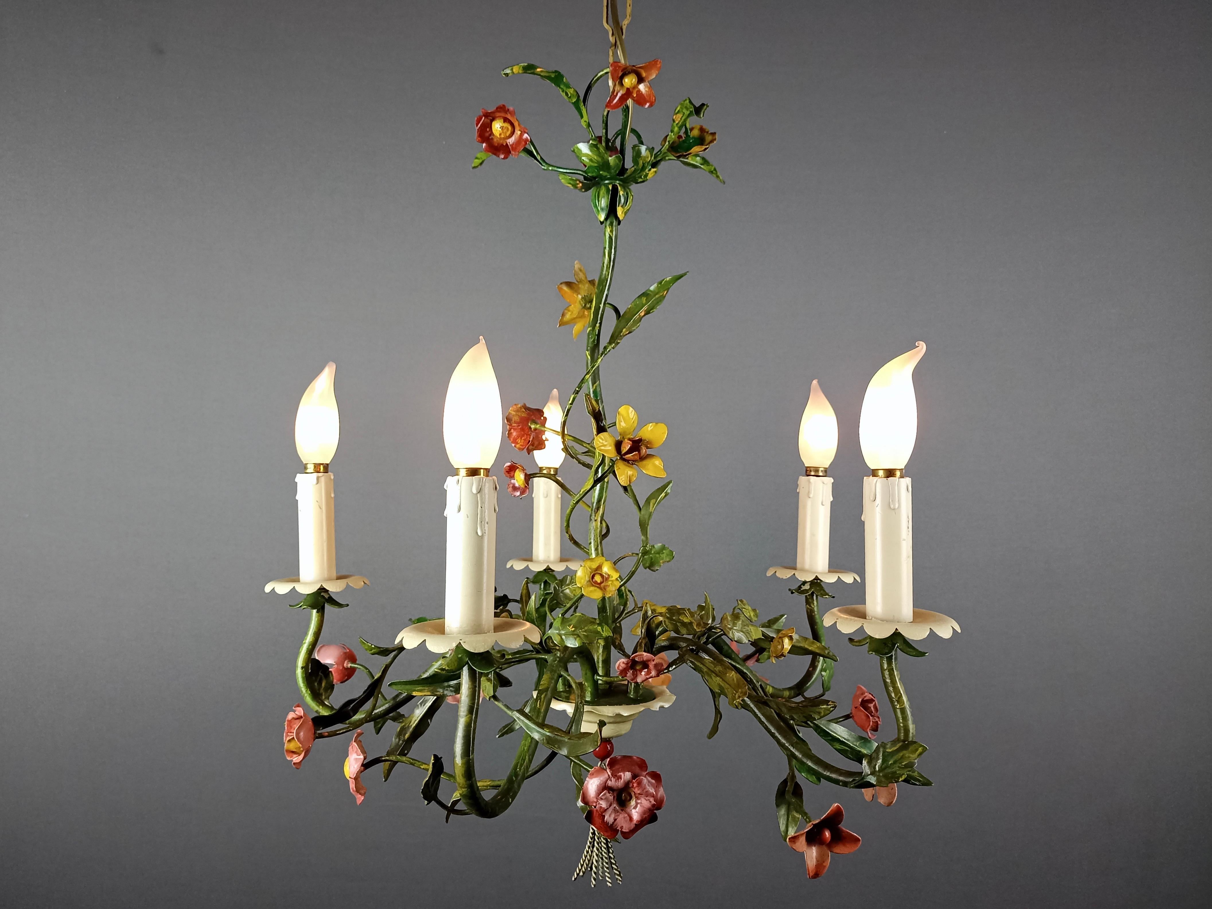 Hollywood Regency 1950s Italian Hand Decorated Tole Floral Five-Light Chandelier