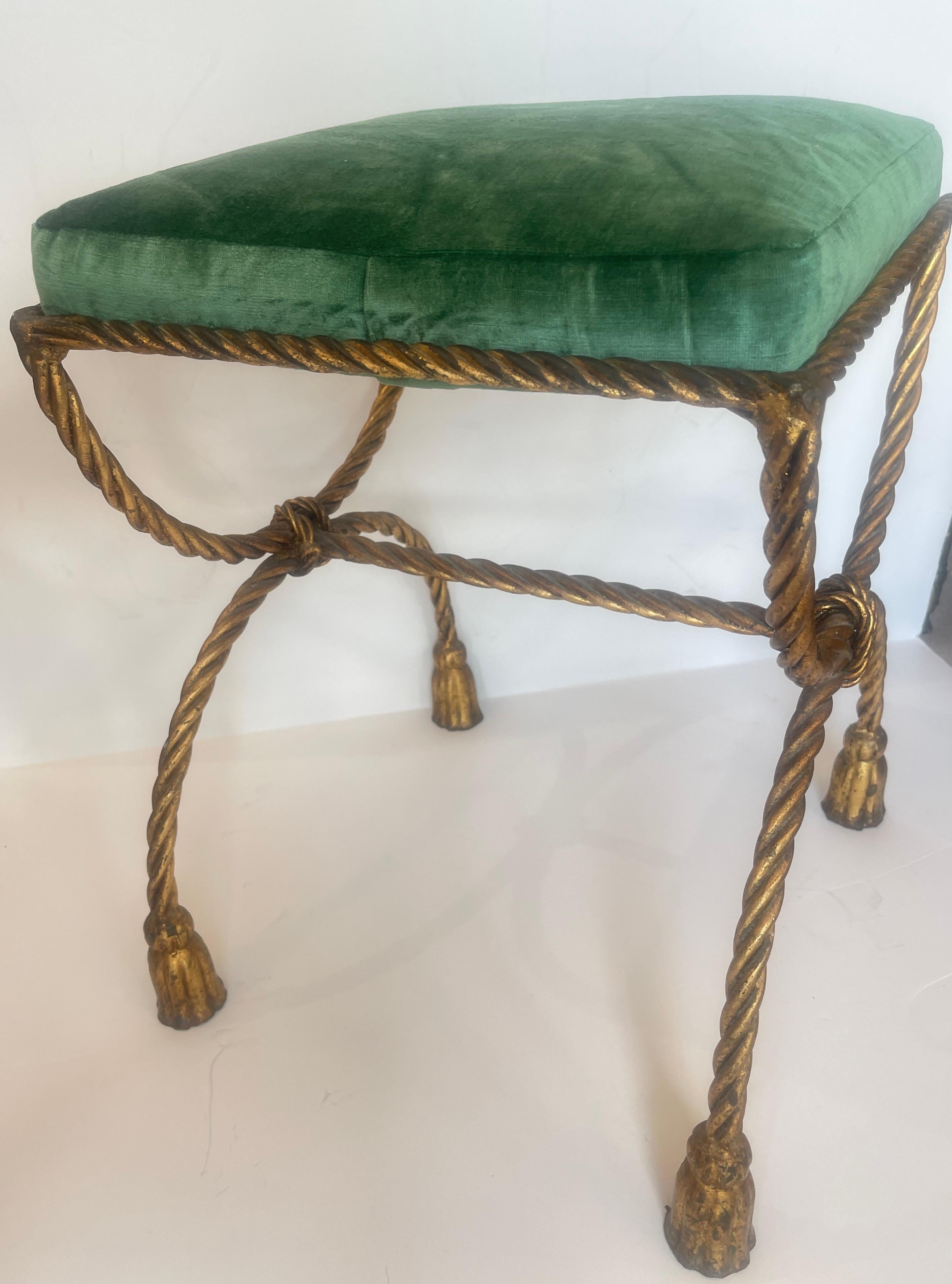 1950s Italian Hollywood Regency Rope & Tassel Gilt  Metal Stool In Good Condition For Sale In West Palm Beach, FL