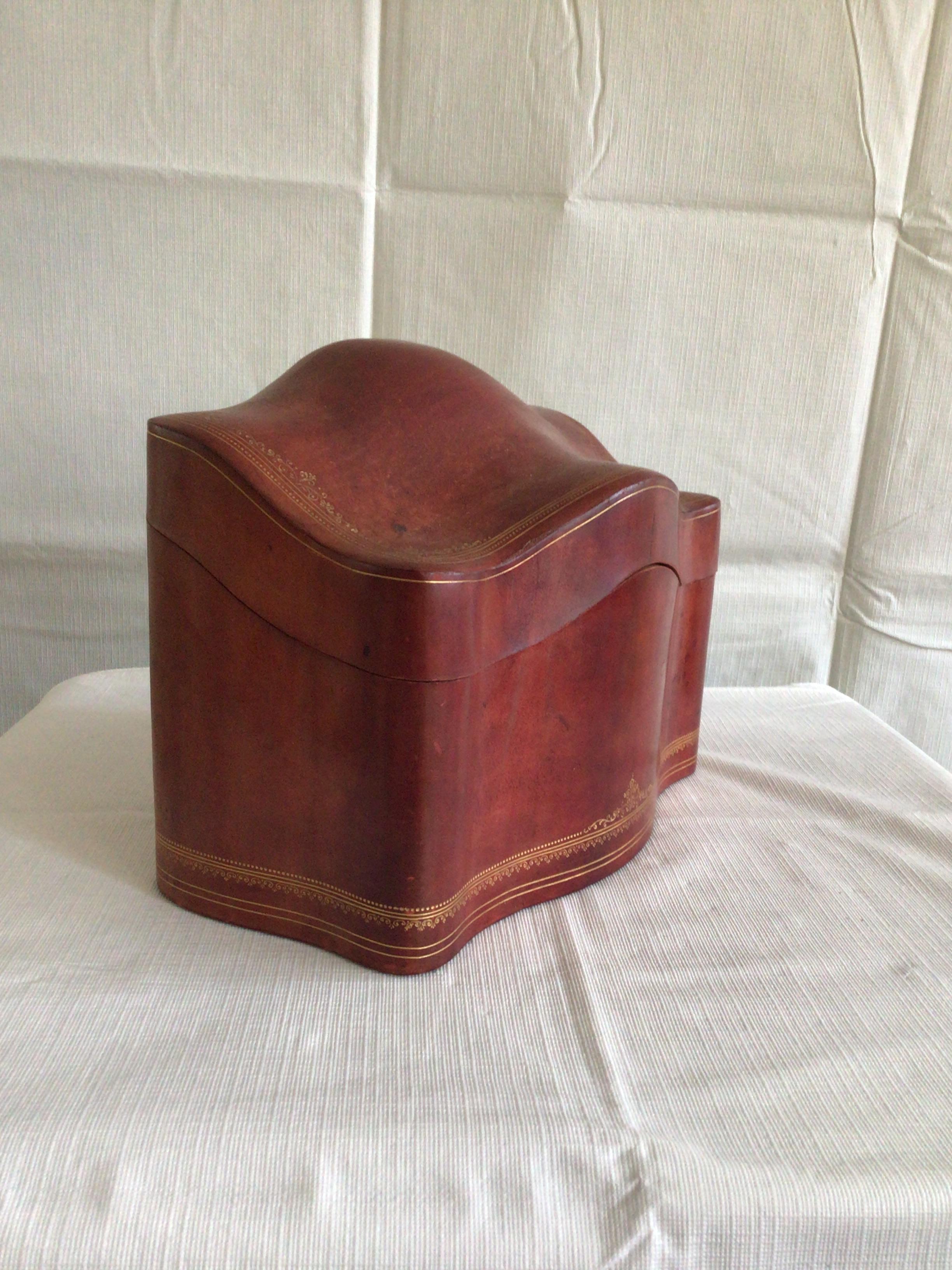 1950s Italian leather letter box with hinged-lid.