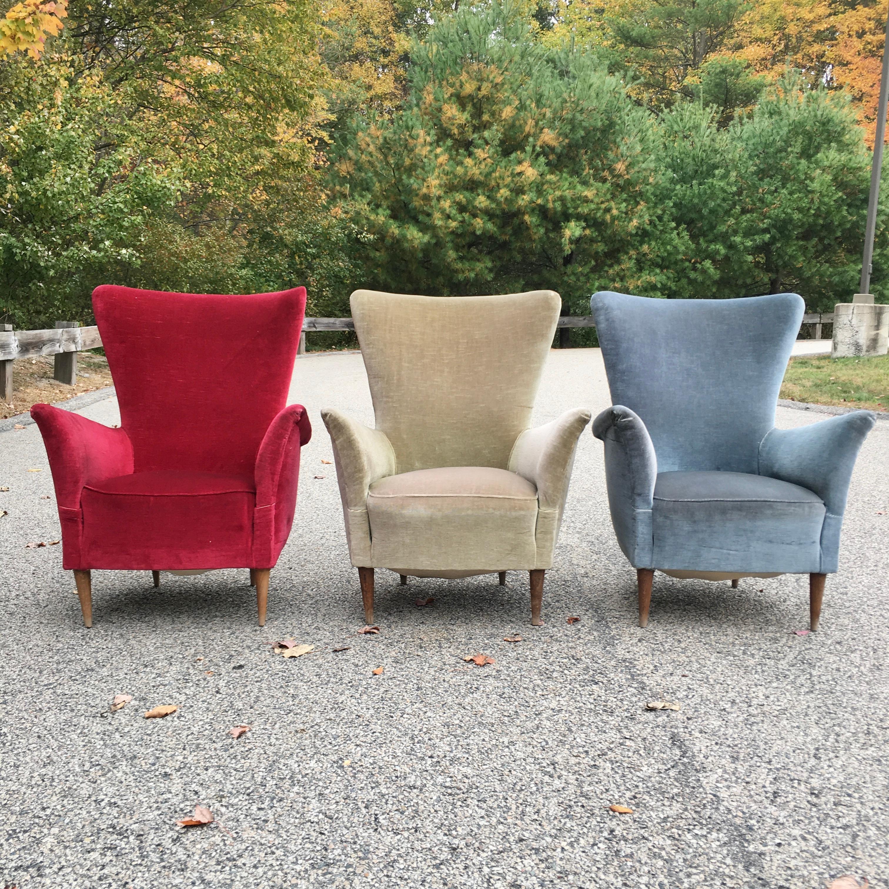Mid-Century Modern 1950s Italian Lounge Chairs for Reupholstering For Sale