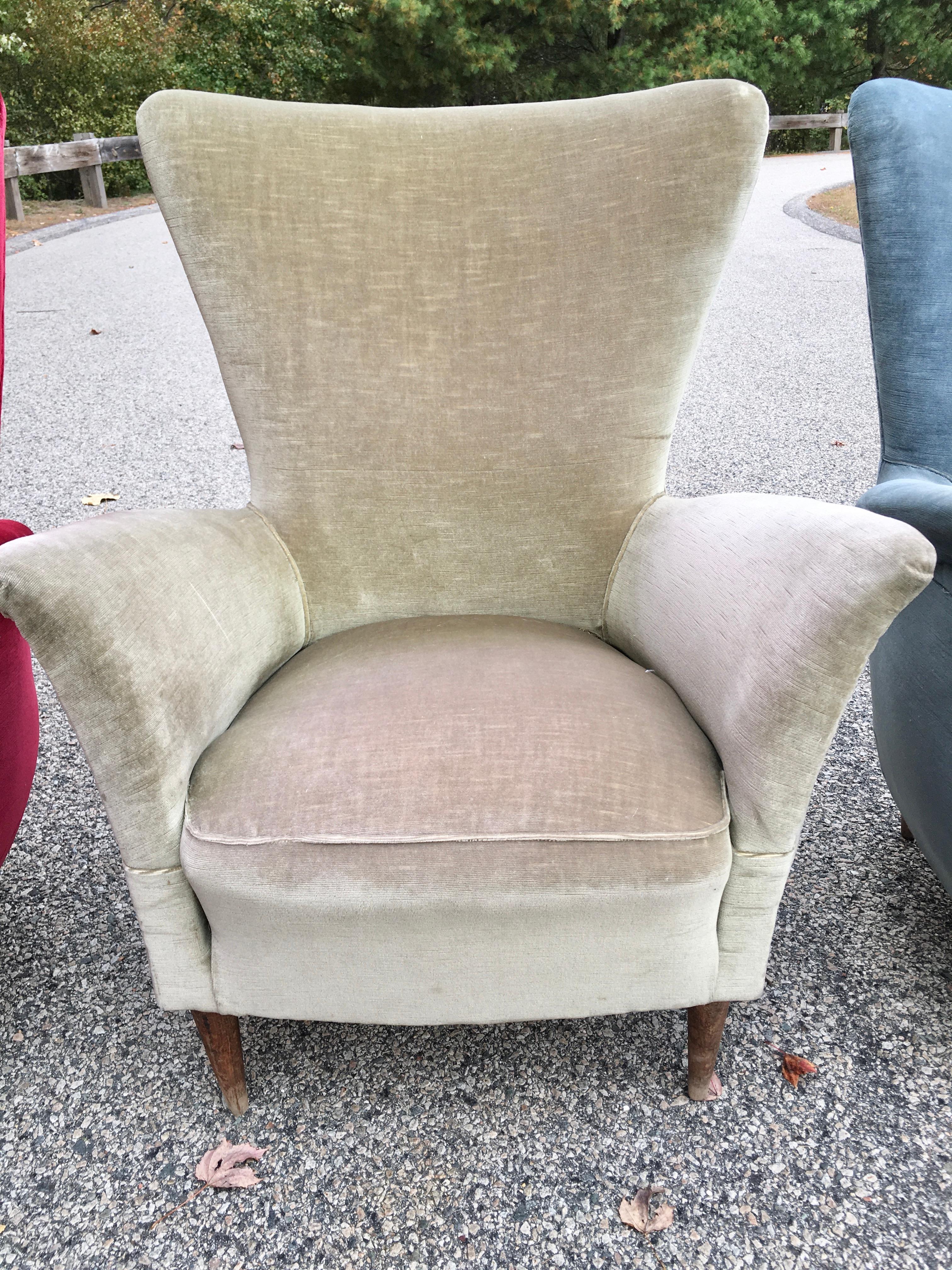 1950s Italian Lounge Chairs for Reupholstering For Sale 3