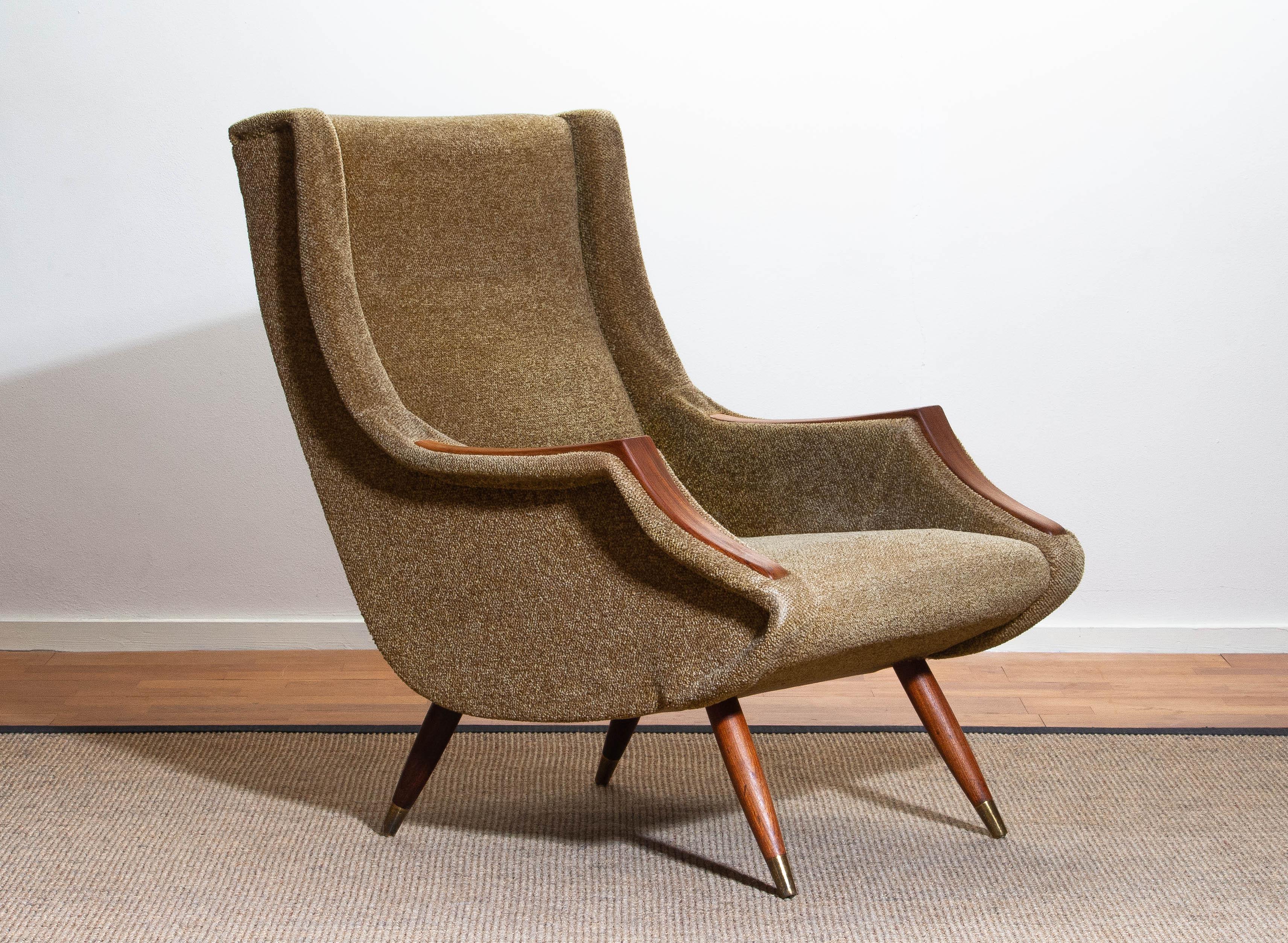 1950s, extremely rare easy chair designed by Aldo Morbelli for Isa Bergamo Italy still in original condition.
Armrests and legs in teak.
Overall impression for the age is good.
    