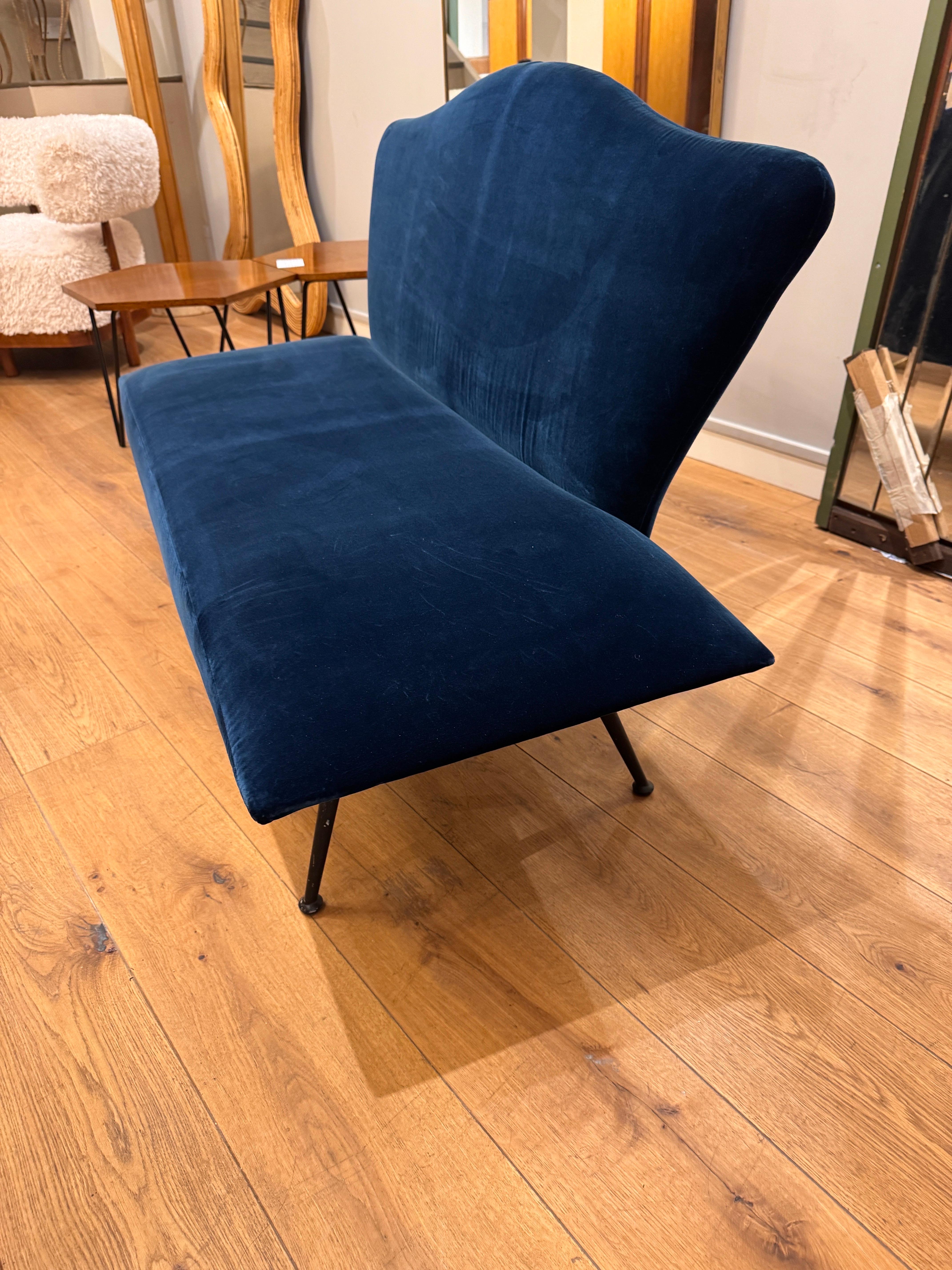1950s Italian loveseat bench in teal velvet For Sale 3