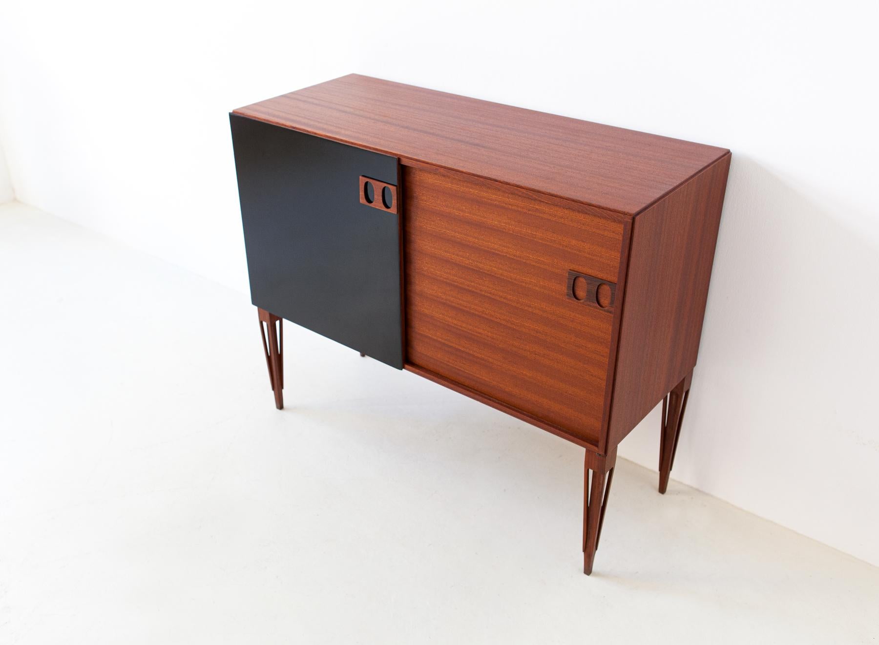1950s Italian Mahogany Sideboard by Fratelli Proserpio In Good Condition In Rome, IT