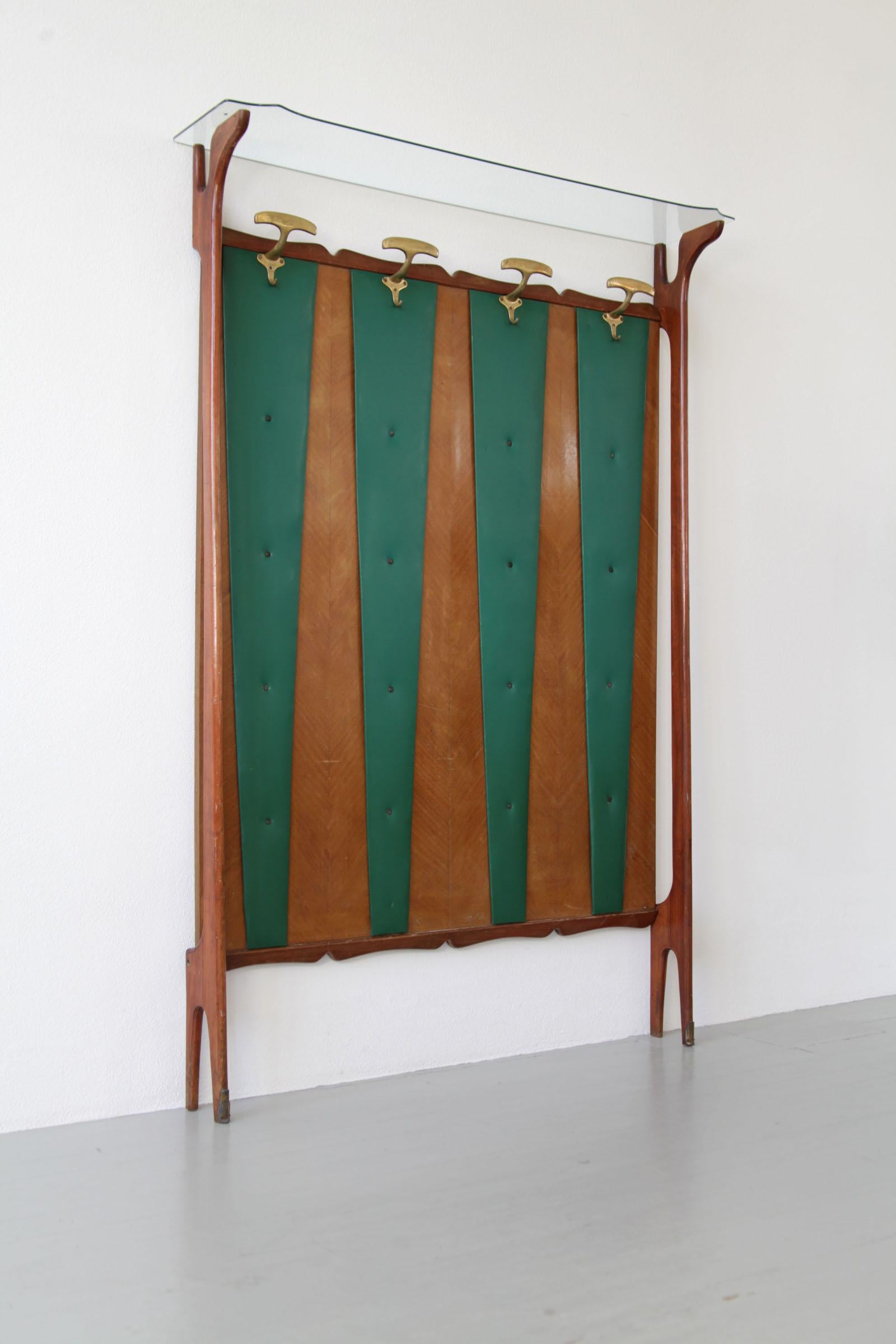 Italian Mahogany Wardrobe with Green Imitation Leather Upholstery, 1950s (Moderne der Mitte des Jahrhunderts)