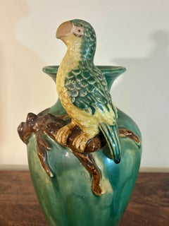 Vase « Perroquet côtier » en majolique italienne des années 1950 – Céramique peinte à la main