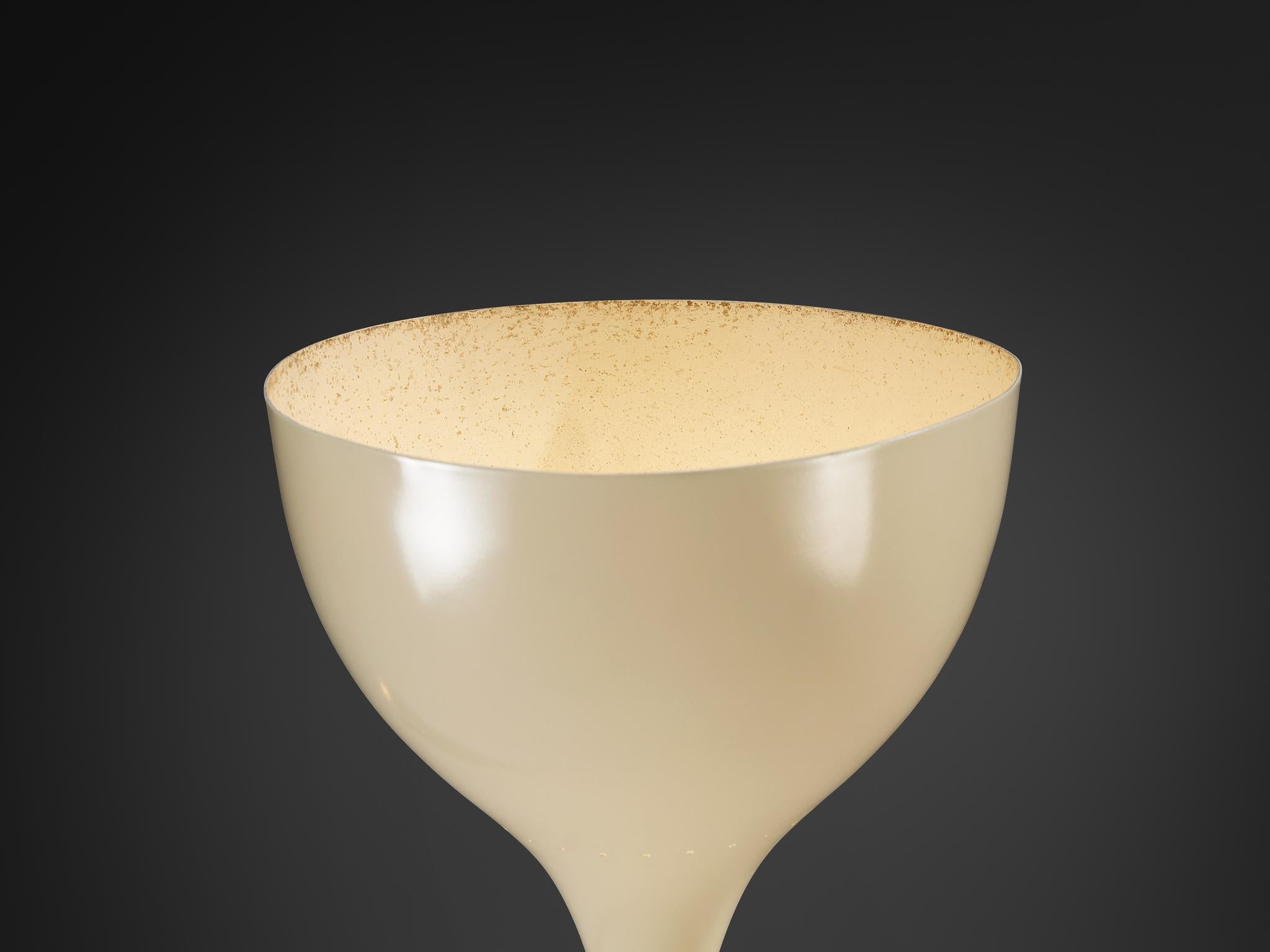 1950s Italian Mid-Century Floor Lamp in Coated Aluminum and Brass For Sale 5