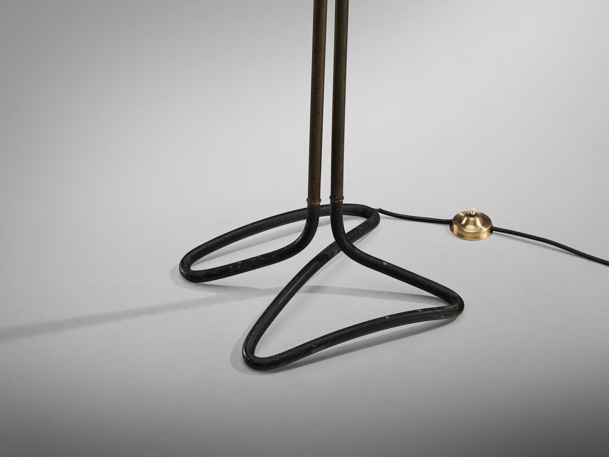 1950s Italian Mid-Century Floor Lamp in Coated Aluminum and Brass For Sale 2