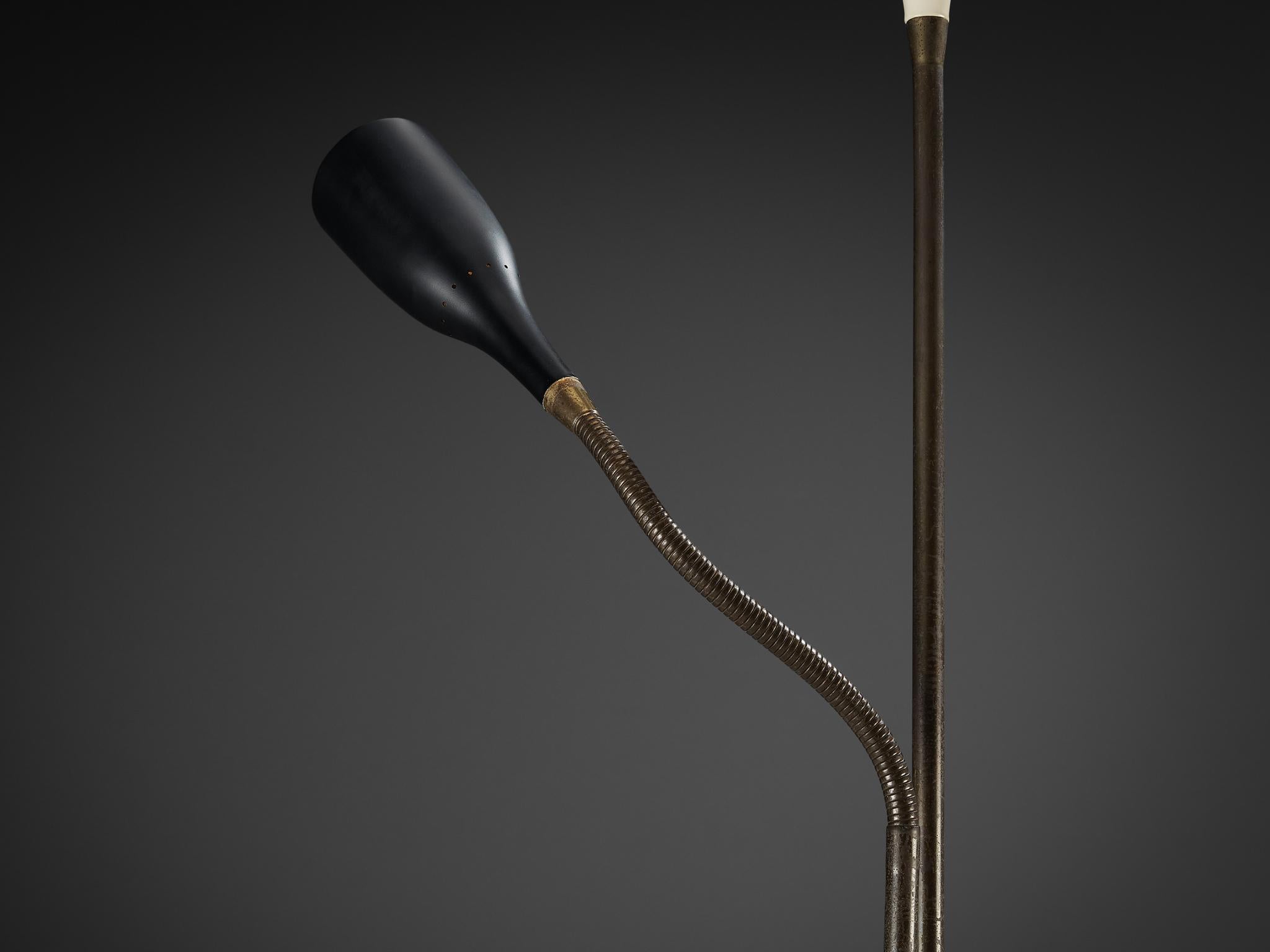 1950s Italian Mid-Century Floor Lamp in Coated Aluminum and Brass For Sale 4