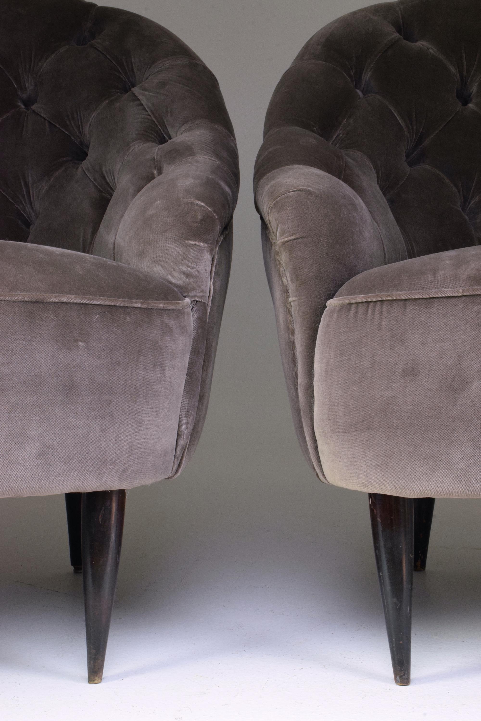 1950er Jahre Italienische Mitte des Jahrhunderts Gio Ponti Stil Paar Sessel im Angebot 11