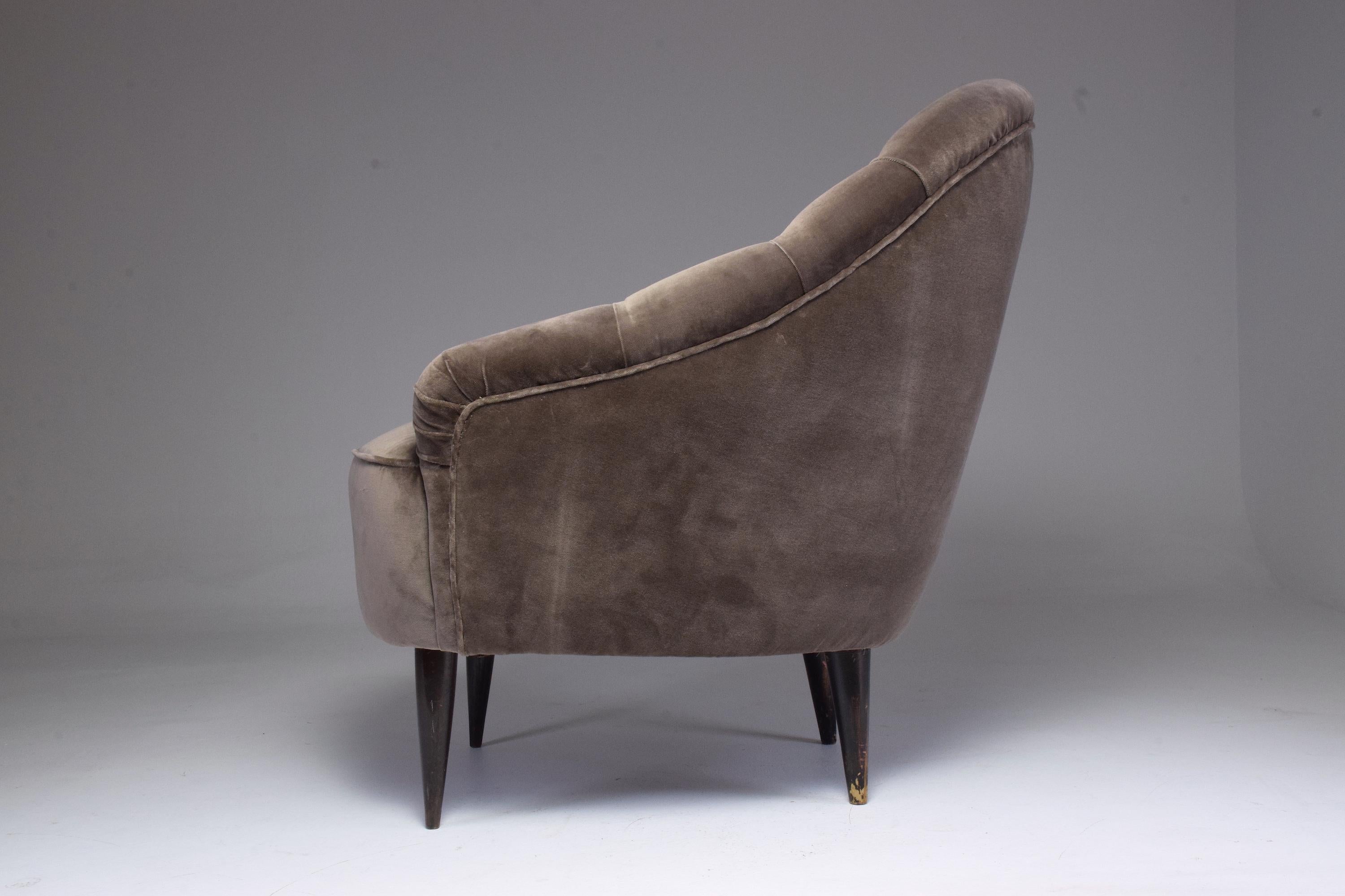 20th Century 1950's Italian Mid-Century Gio Ponti Style Pair of Armchairs For Sale