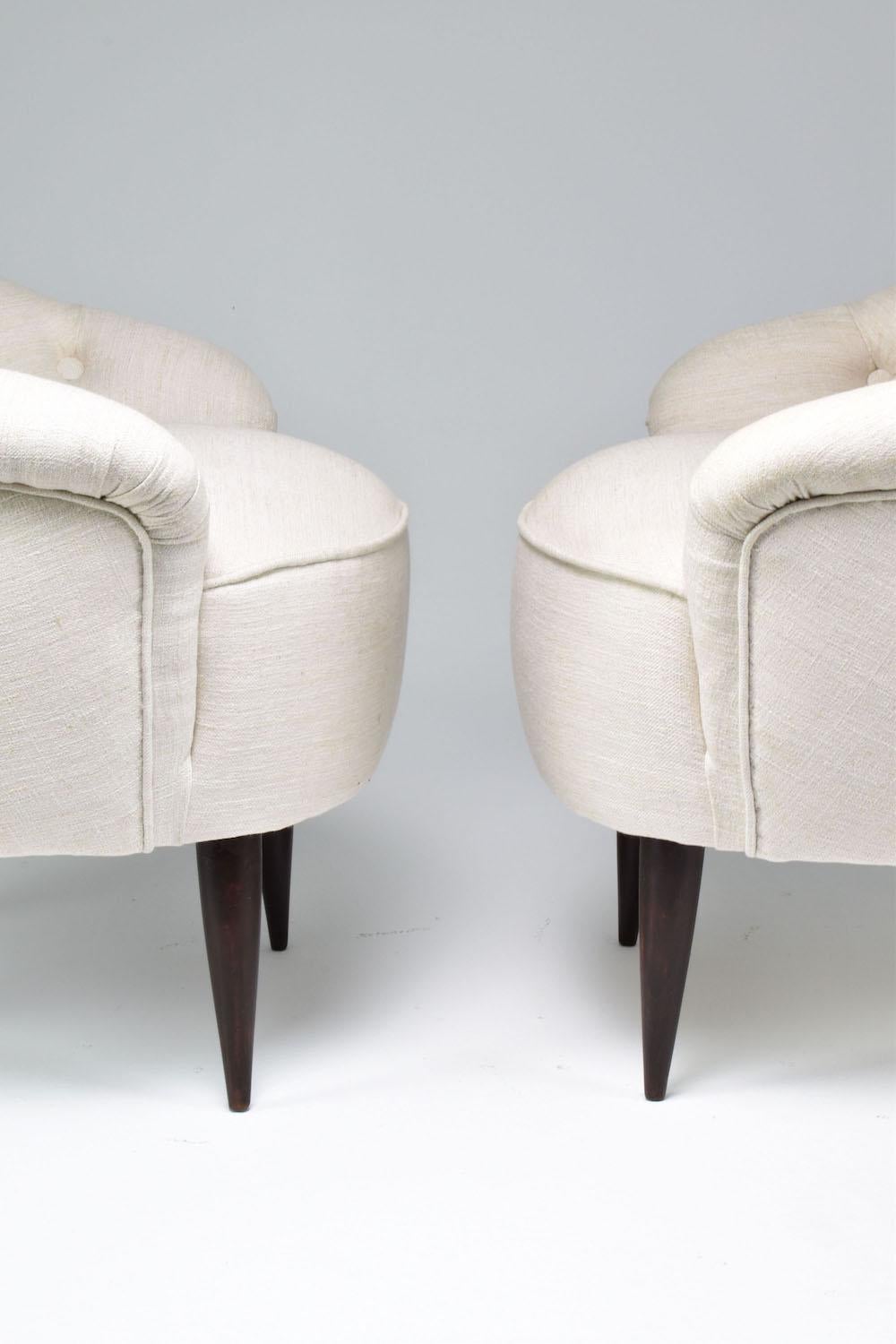 Italienische restaurierte Sessel aus der Jahrhundertmitte, die Gio Ponti zugeschrieben werden, aus den 1950er Jahren im Angebot 1