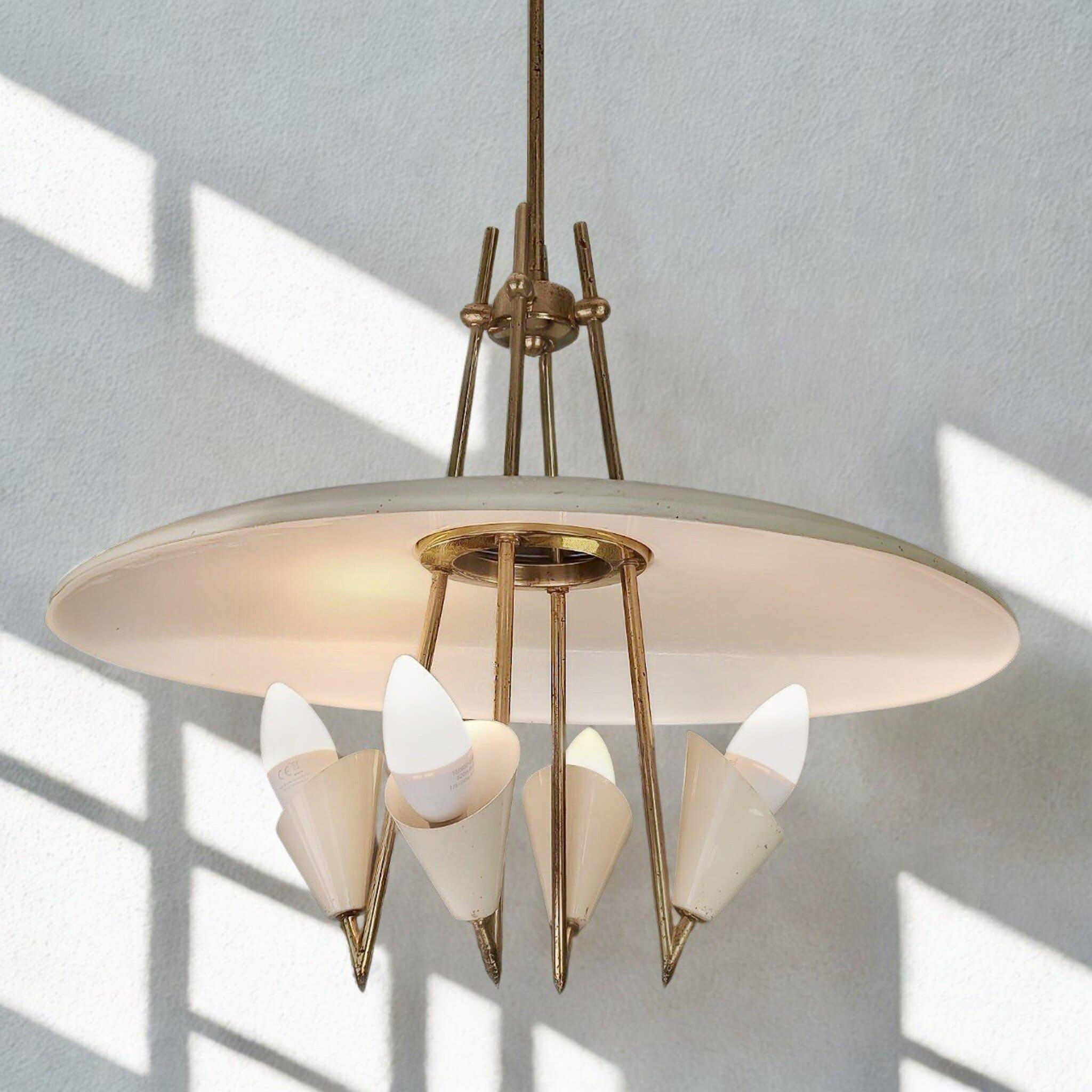 Metallo Ciondolo in ottone italiano Mid-Century modern del 1950  4 Light  by Arteluce in vendita
