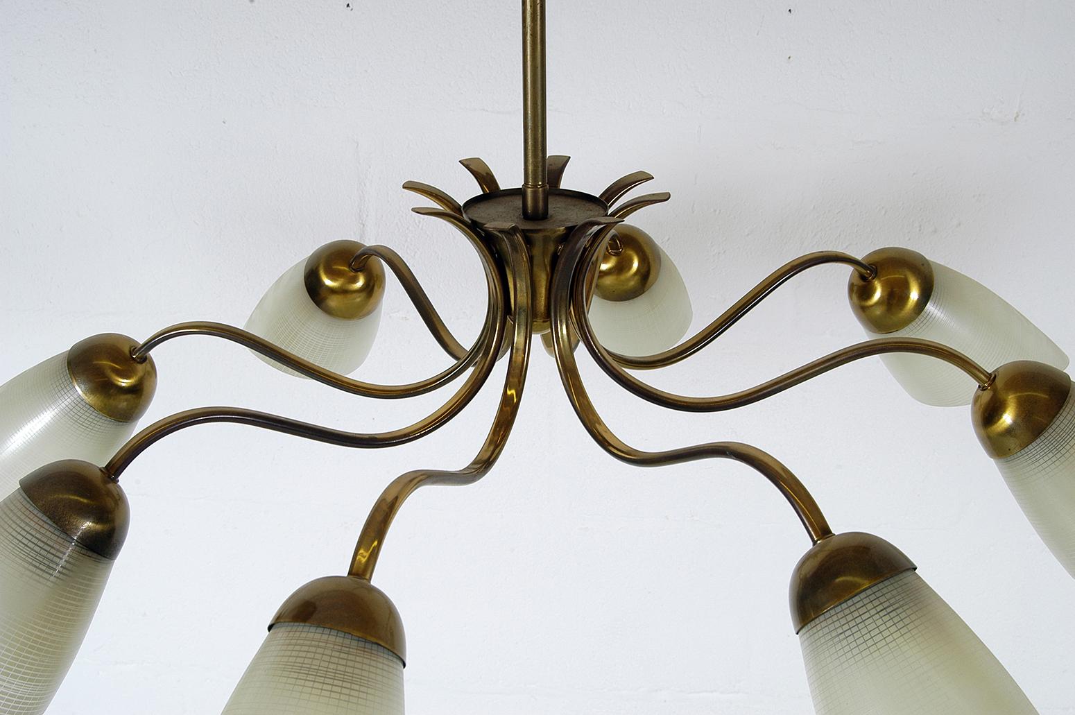 1950s Italian Mid-Century Modern Decorative 8-Arm Brass and Glass Chandelier 8