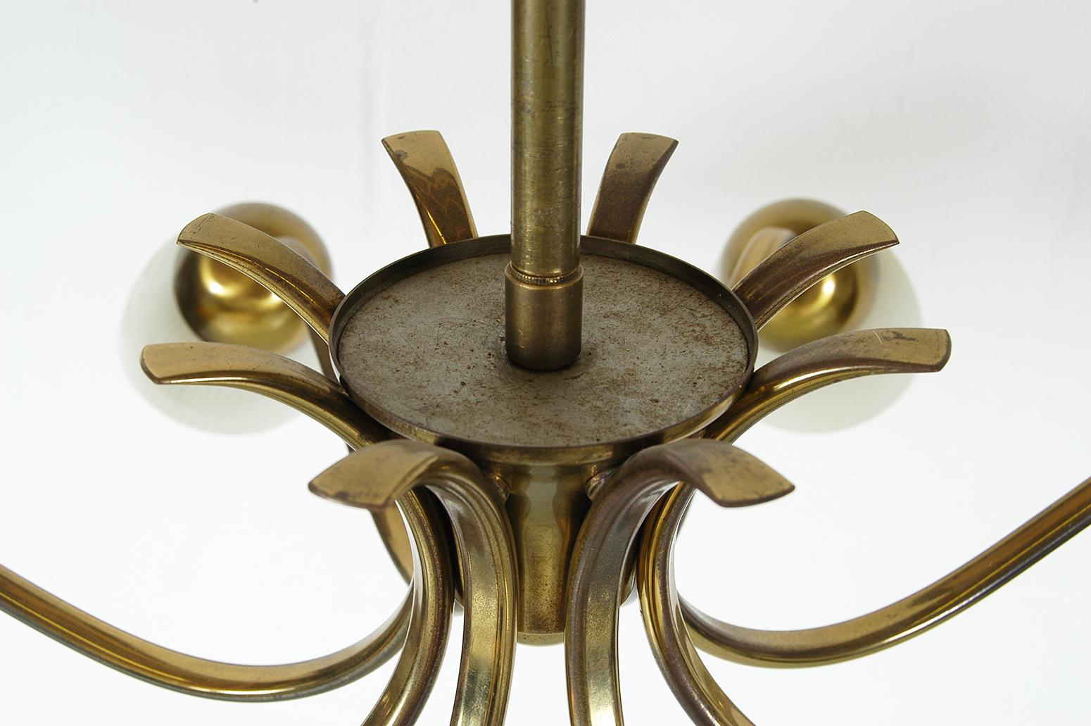 1950s Italian Mid-Century Modern Decorative 8-Arm Brass and Glass Chandelier 9