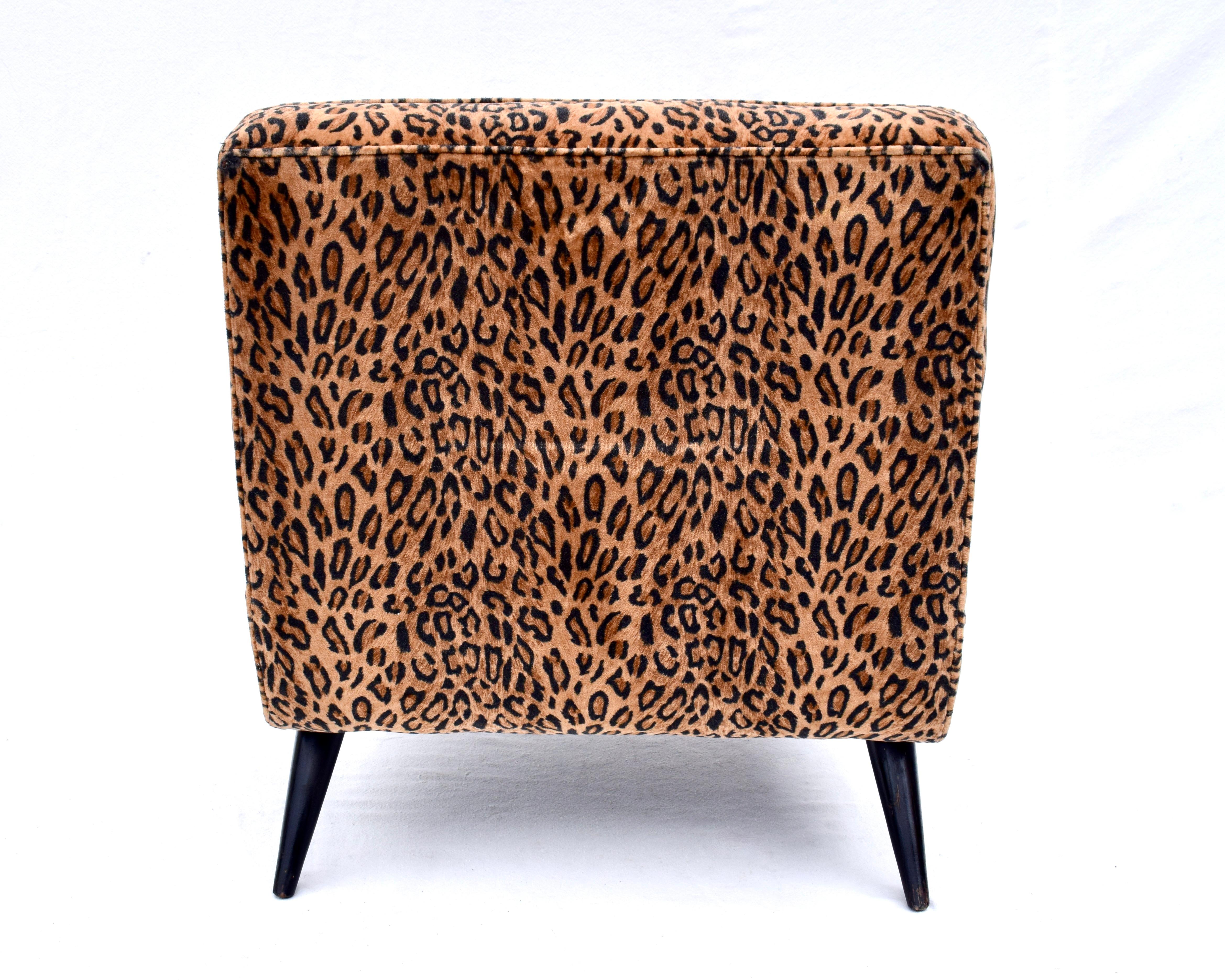 Italienischer Mid Century Modern Lounge Chair aus den 1950er Jahren (Samt) im Angebot