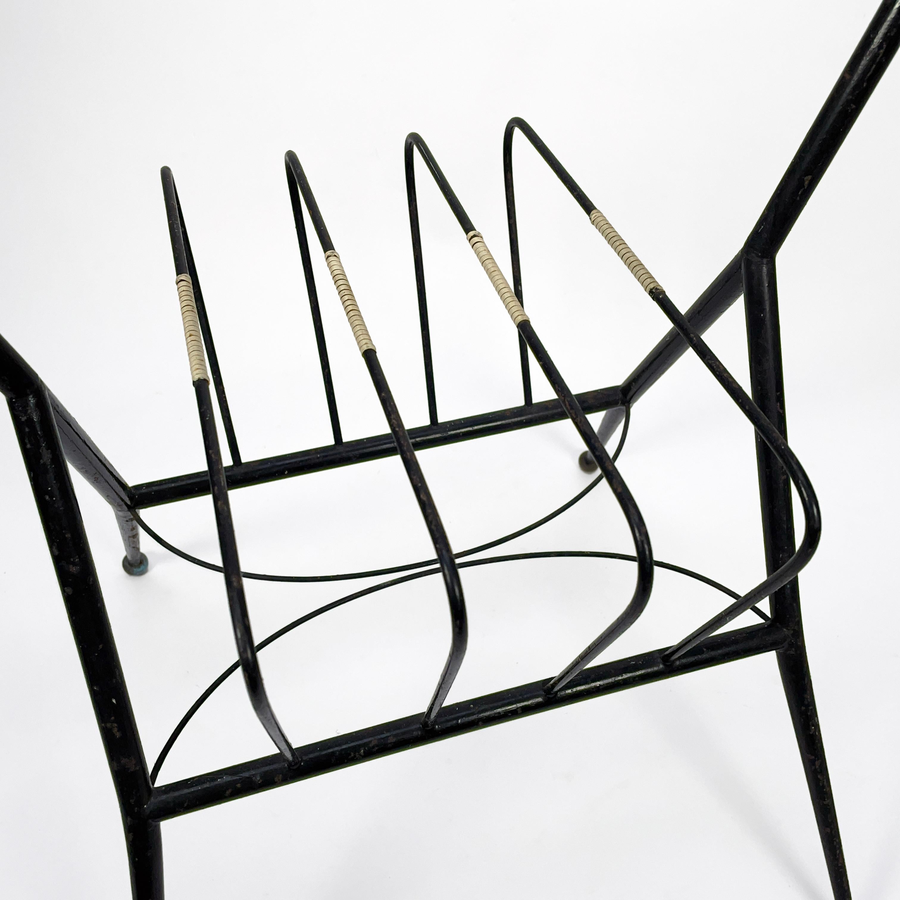 1950s Italian Mid Century Modern Magazine Rack in Metal with Brass Details For Sale 3