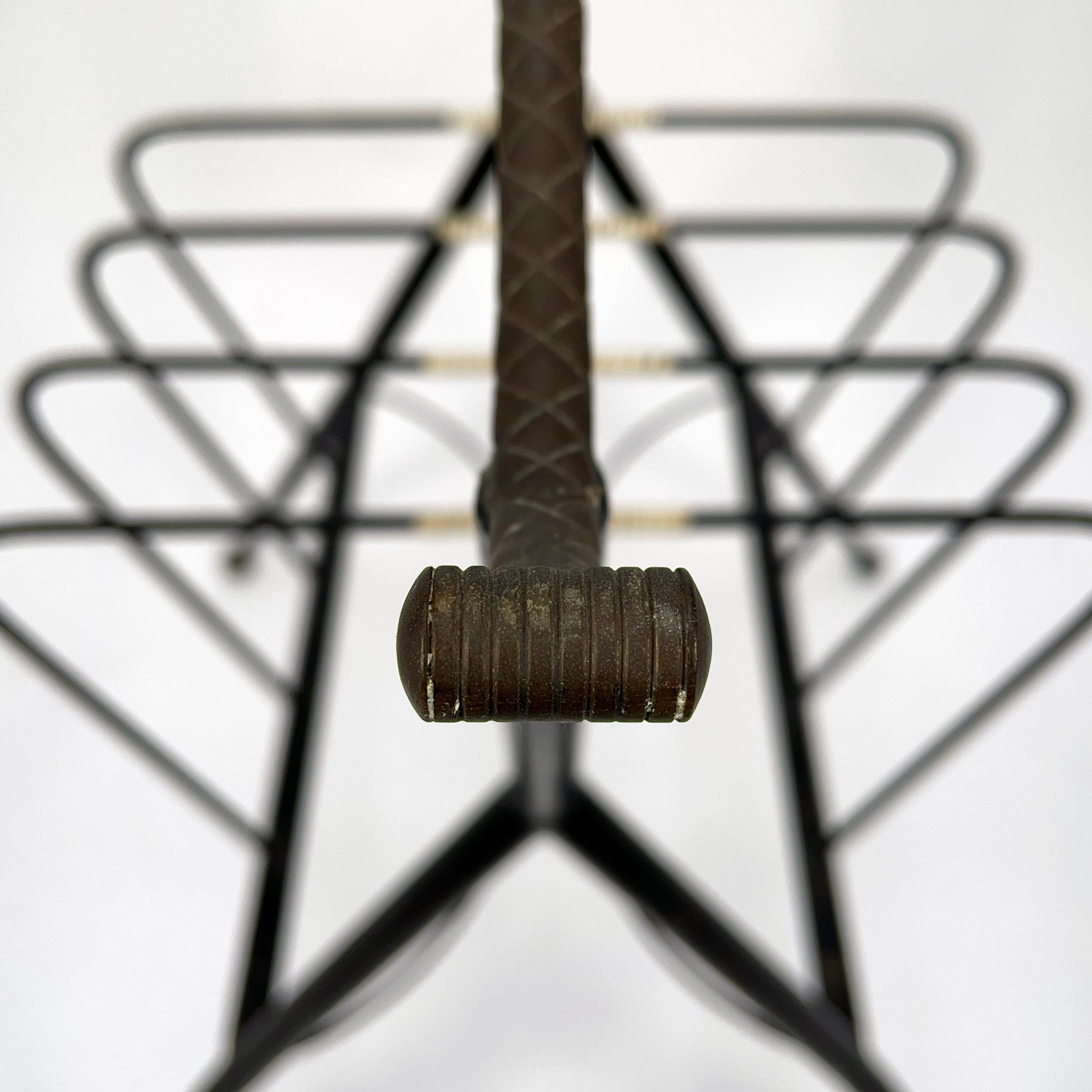 1950s Italian Mid Century Modern Magazine Rack in Metal with Brass Details For Sale 4