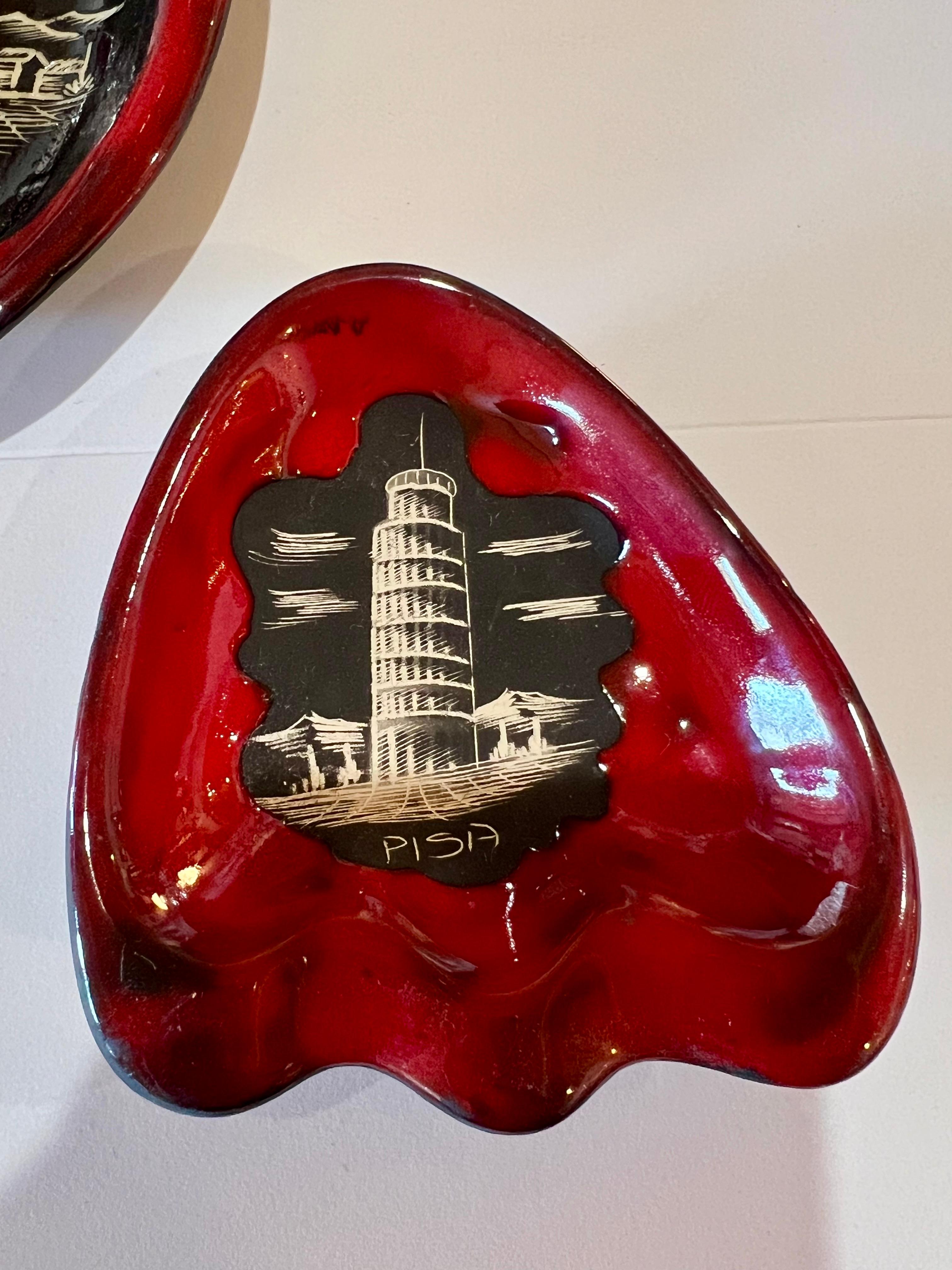 20th Century 1950's Italian Mid Century Set of 3 Freeform Ashtrays Souvenir From Pisa Tower For Sale