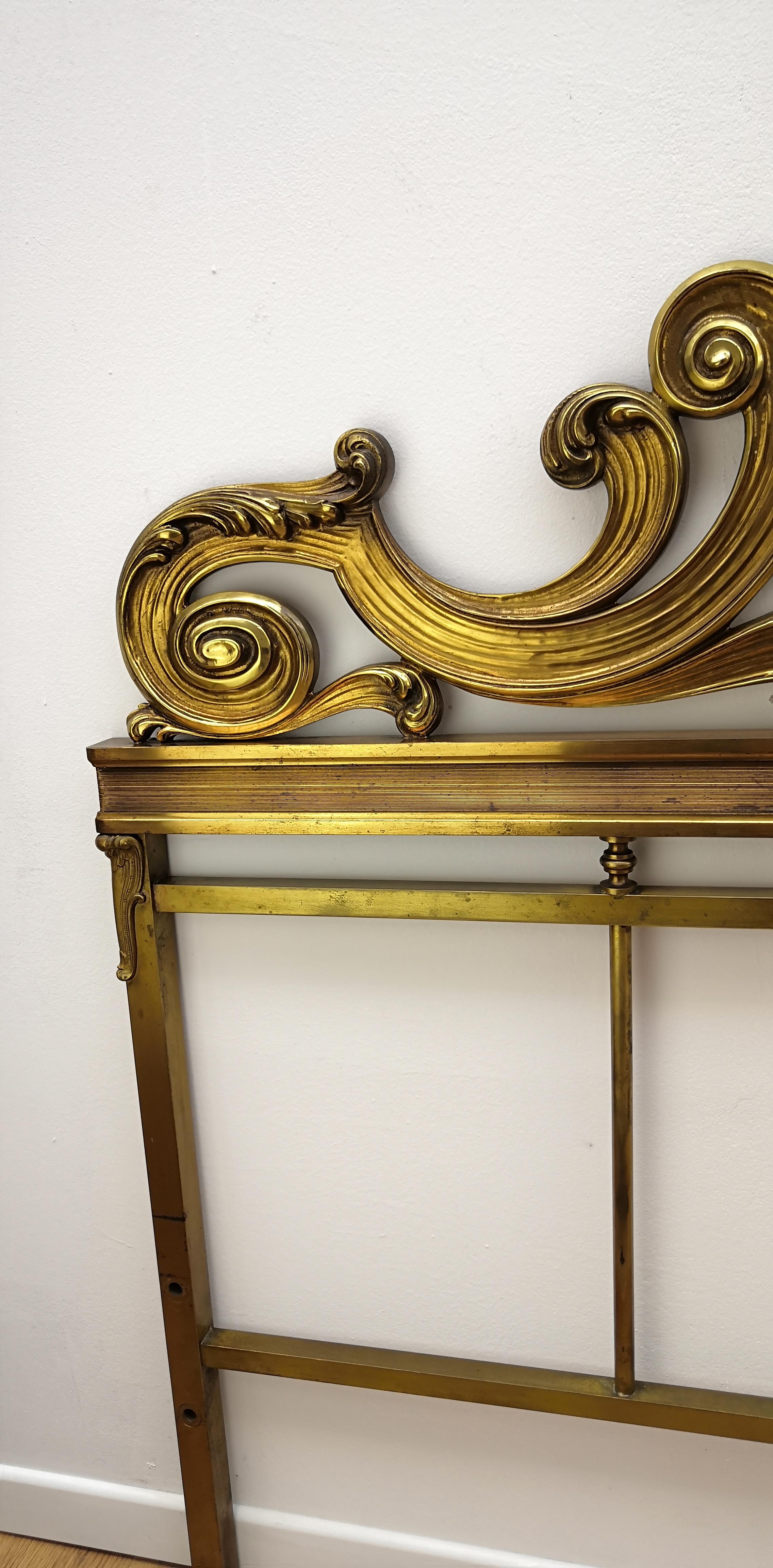 1950s Italian Midcentury Neoclassical Hollywood Regency Brass Bed Headboard In Good Condition In Carimate, Como