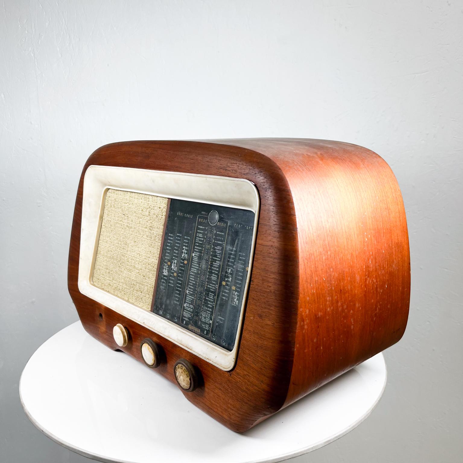 Mid-Century Modern 1950s Italian Modern Minerva Milano Short Wave Wood Radio