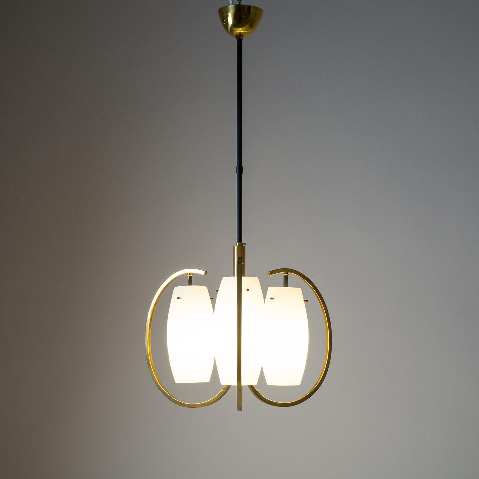 Mid-Century Modern Italian Chandelier, 1950s, Satin Glass and Brass